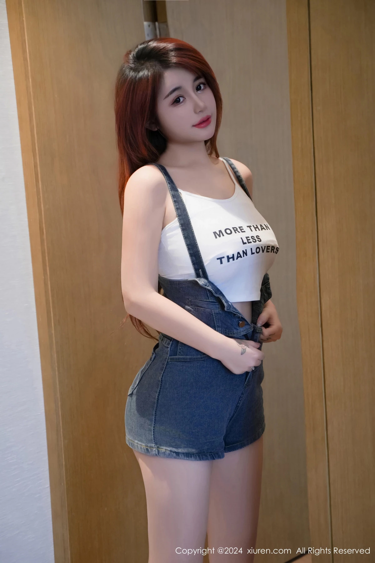 [[XiuRen秀人网]秀人网]No.8506_模特美七Mia性感白色服饰配牛仔裤半脱秀丰腴身材惹火诱惑写真99P