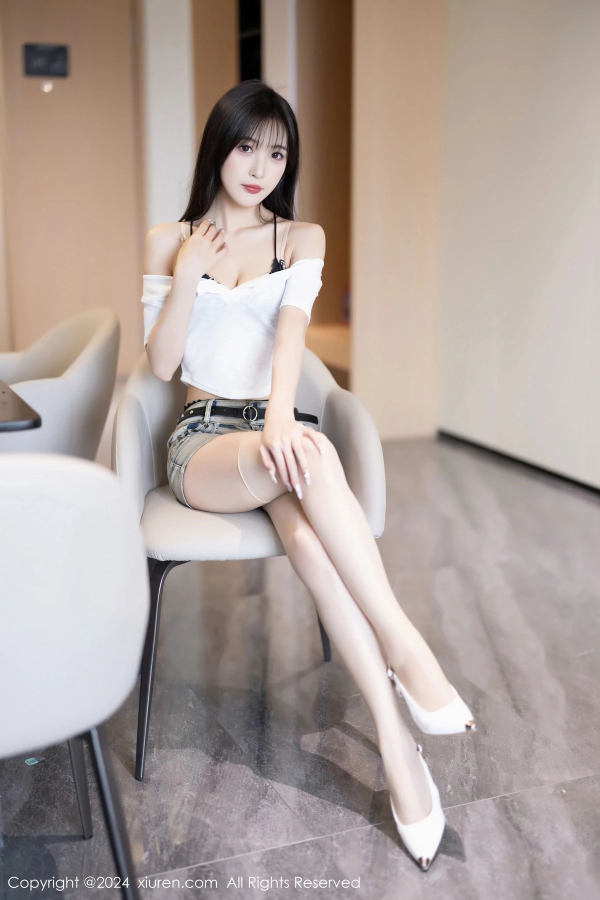 [[XiuRen秀人网]秀人网]No.8504_模特林星阑性感白色短T配牛仔短裤露黑色蕾丝内衣撩人诱惑写真81P