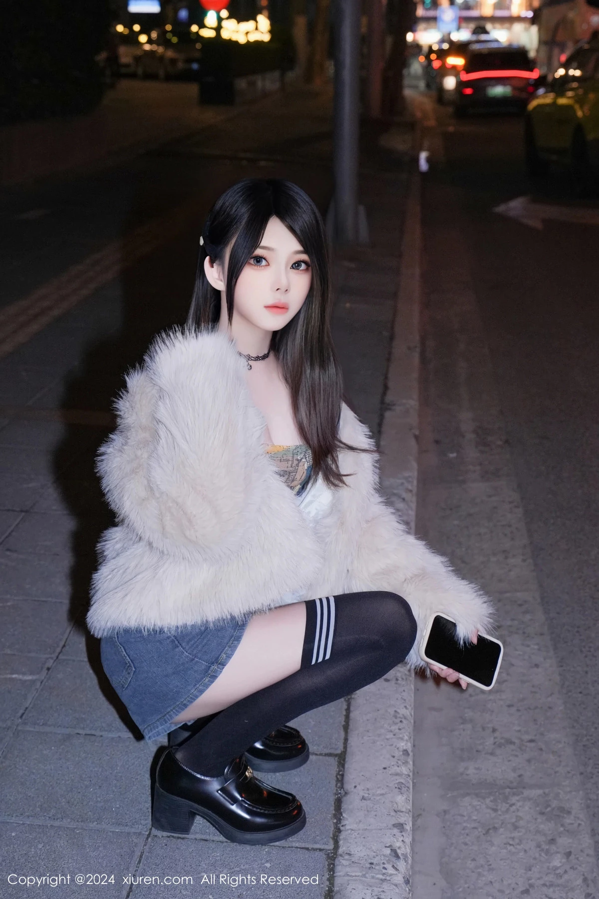 [[XiuRen秀人网]秀人网]No.8508_模特林月月性感抹胸牛仔背带服配黑色腿袜秀完美身材迷人写真63P