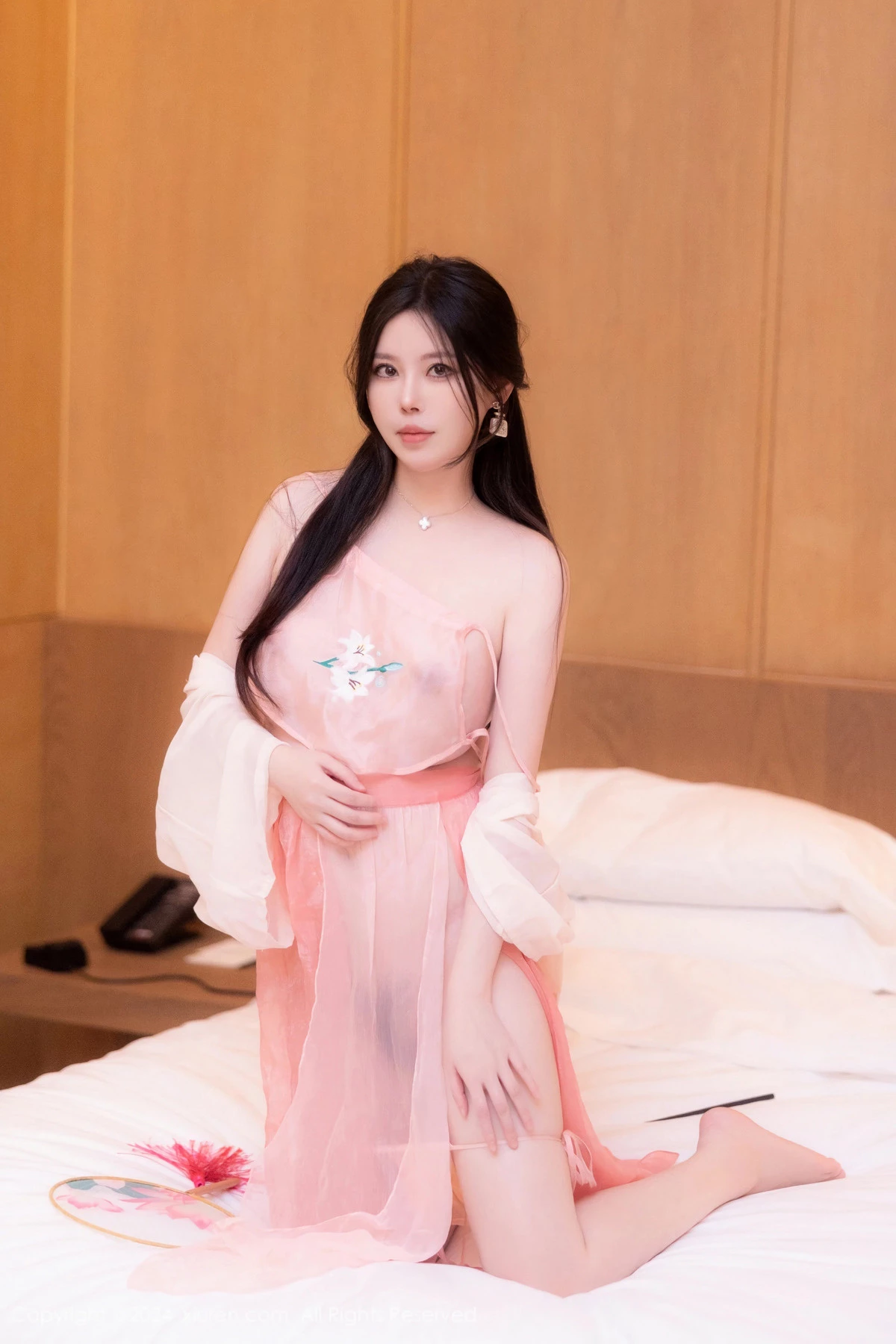 [[XiuRen秀人网]秀人网]No.8503_模特白茹雪私房性感粉色薄纱古装服饰秀丰腴身材撩人诱惑写真73P