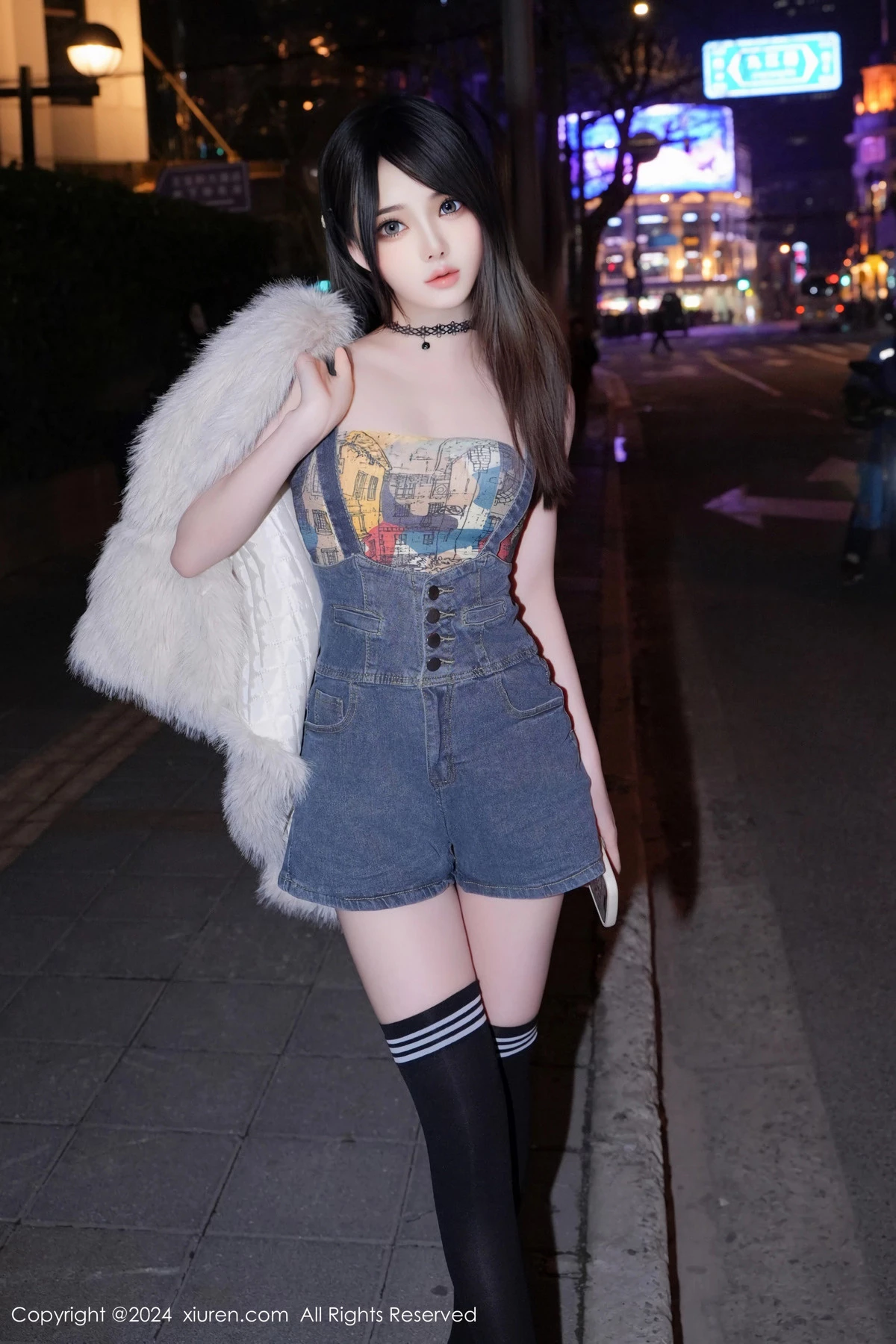 [[XiuRen秀人网]秀人网]No.8508_模特林月月性感抹胸牛仔背带服配黑色腿袜秀完美身材迷人写真63P