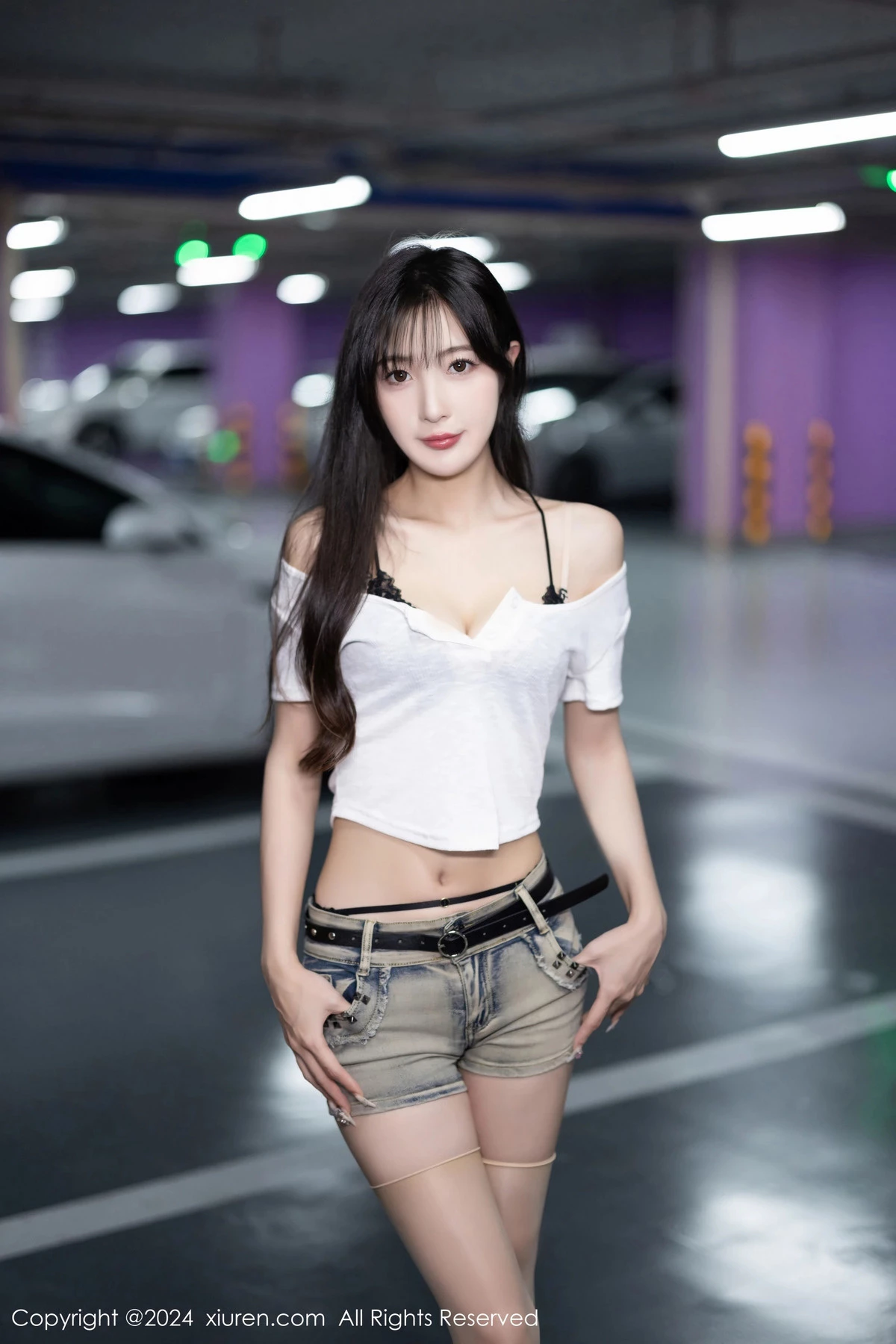 [[XiuRen秀人网]秀人网]No.8504_模特林星阑性感白色短T配牛仔短裤露黑色蕾丝内衣撩人诱惑写真81P