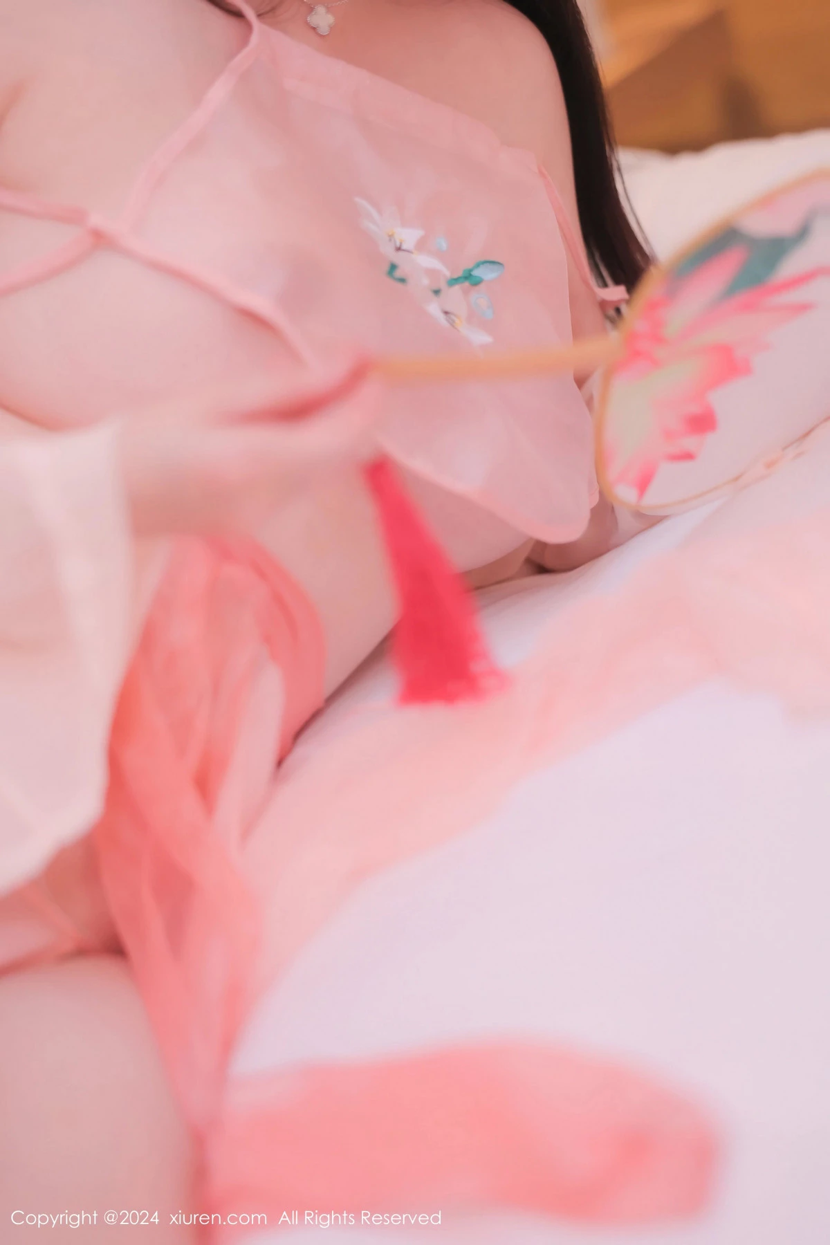 [[XiuRen秀人网]秀人网]No.8503_模特白茹雪私房性感粉色薄纱古装服饰秀丰腴身材撩人诱惑写真73P