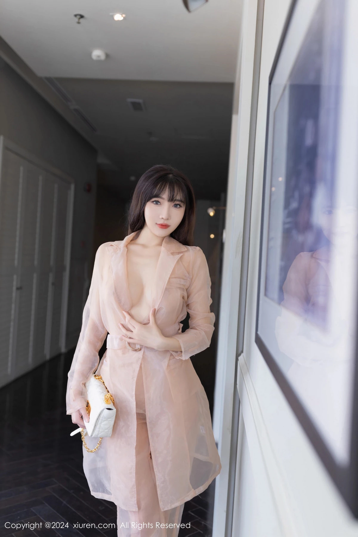[[XiuRen秀人网]秀人网]No.8509_模特陆萱萱私房性感浅粉色透视西装半脱秀曼妙身材迷人诱惑写真80P