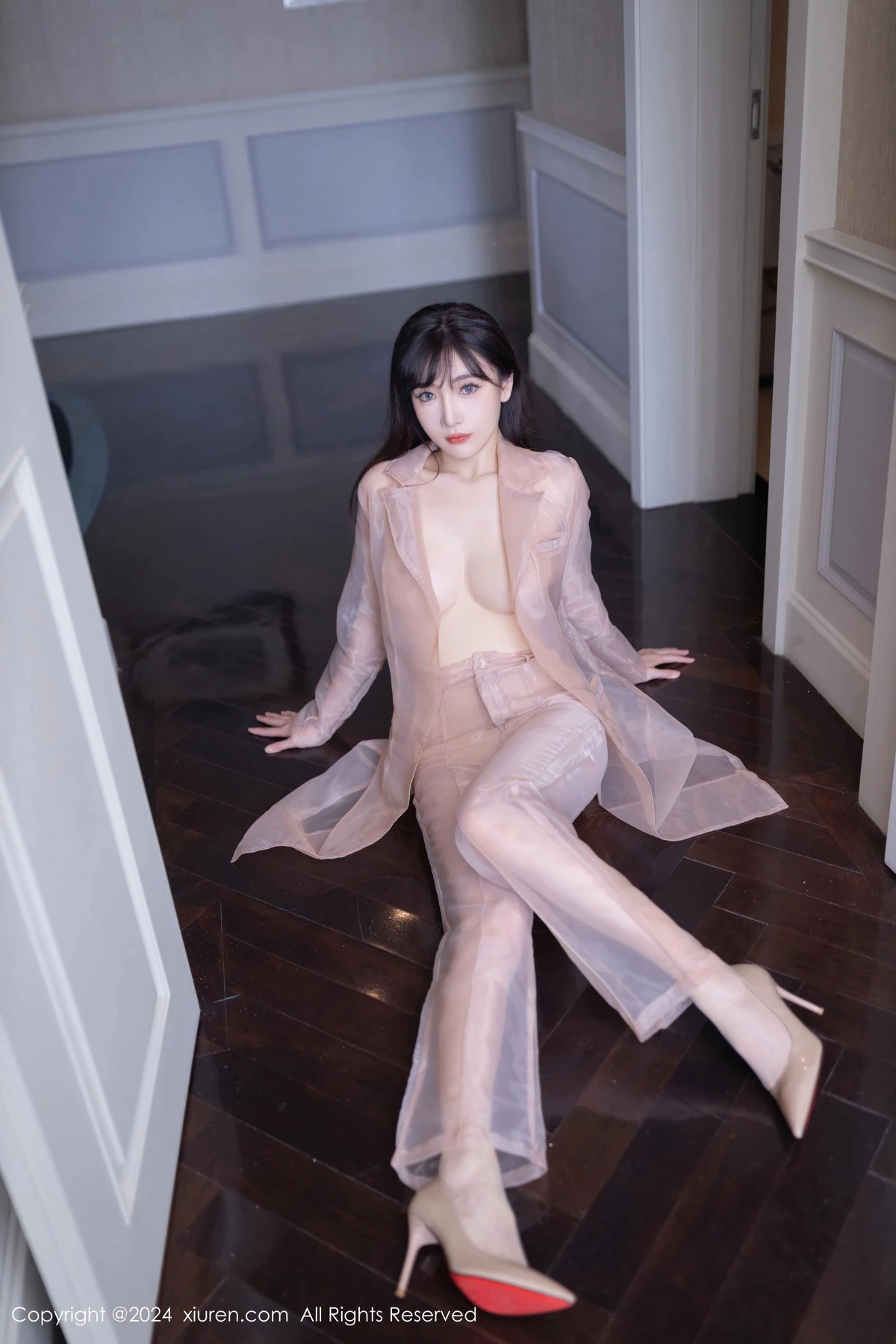 [[XiuRen秀人网]秀人网]No.8509_模特陆萱萱私房性感浅粉色透视西装半脱秀曼妙身材迷人诱惑写真80P