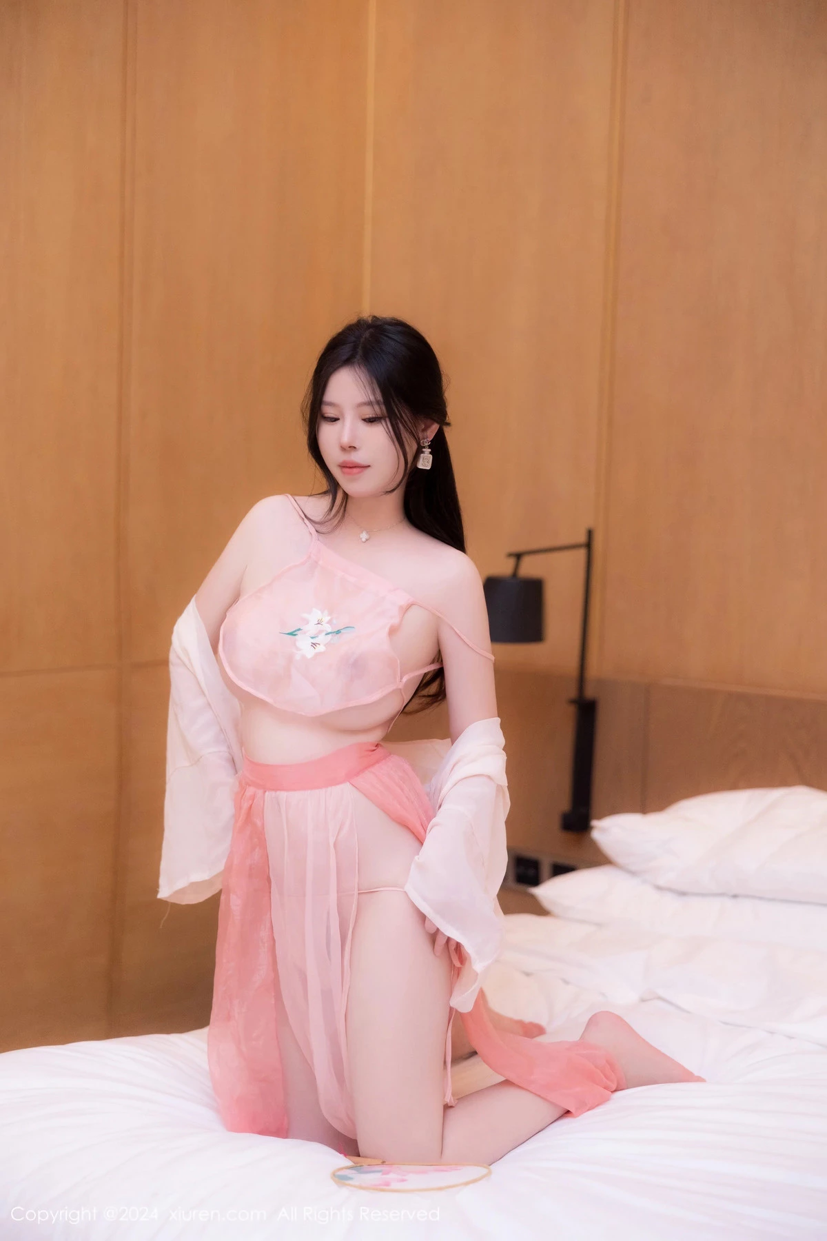 [[XiuRen秀人网]秀人网]No.8503_模特白茹雪私房性感粉色薄纱古装服饰秀丰腴身材撩人诱惑写真73P