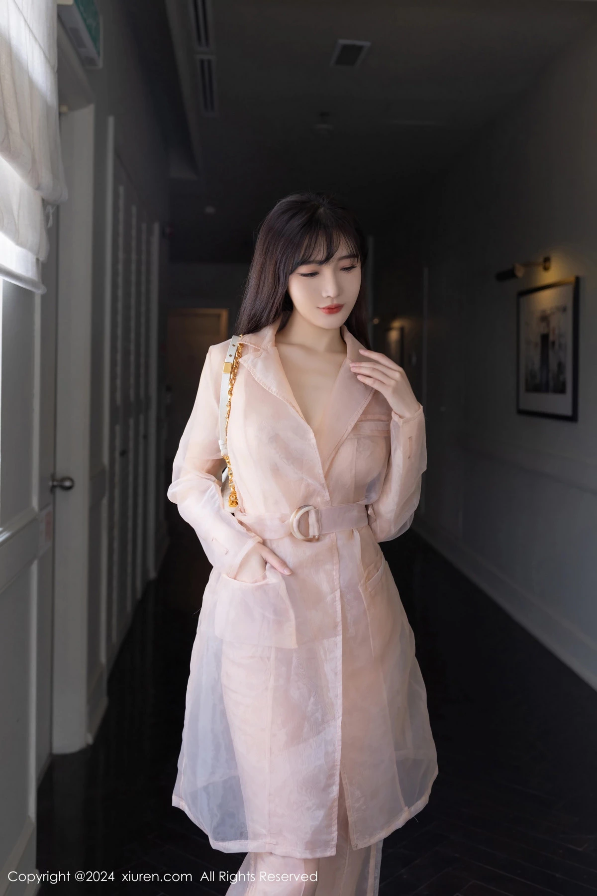 [[XiuRen秀人网]秀人网]No.8509_模特陆萱萱私房性感浅粉色透视西装半脱秀曼妙身材迷人诱惑写真80P