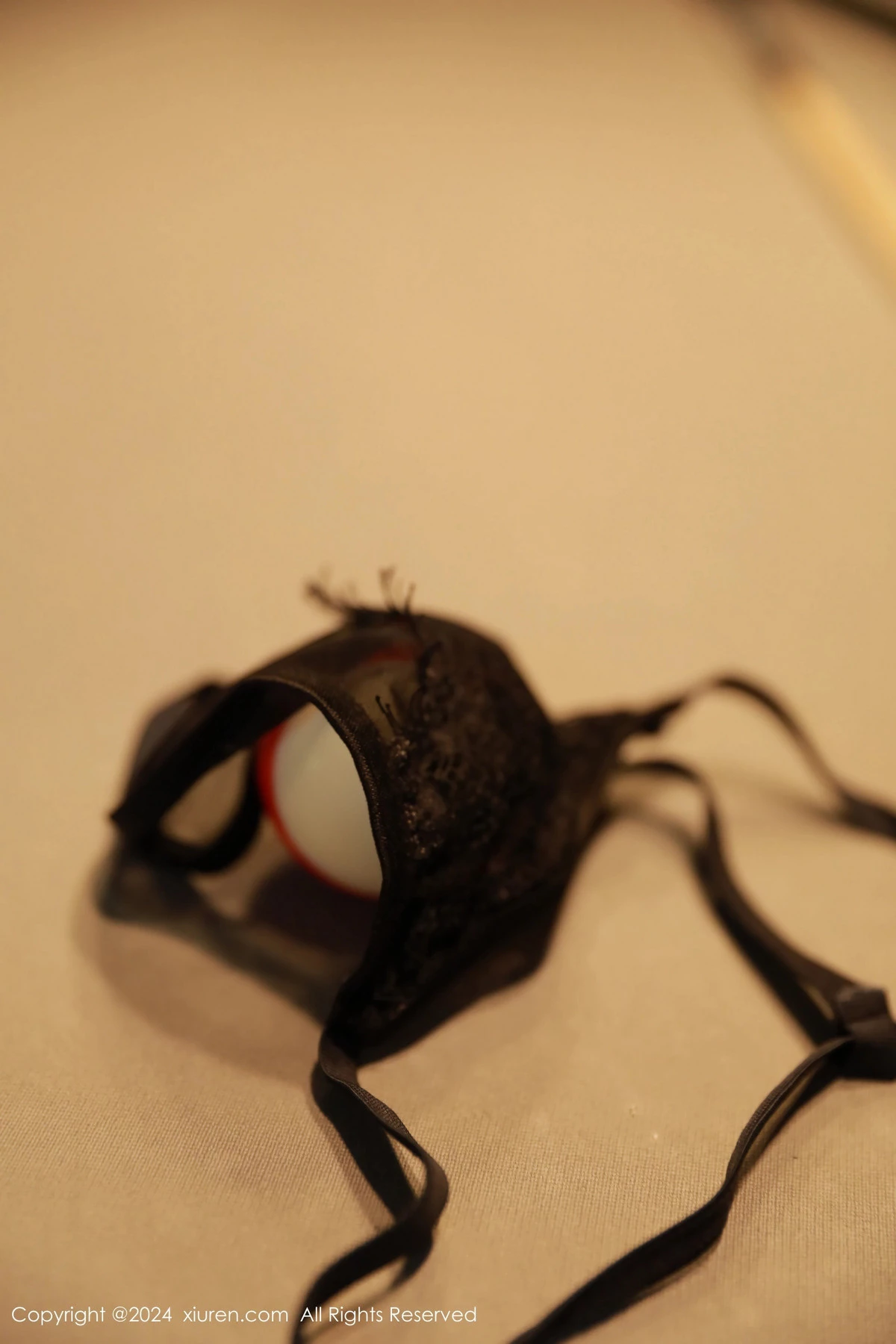 [[XiuRen秀人网]秀人网]No.8505_模特王婉悠Queen台球场景性感白T配黑短裙秀丰满身材诱惑写真96P