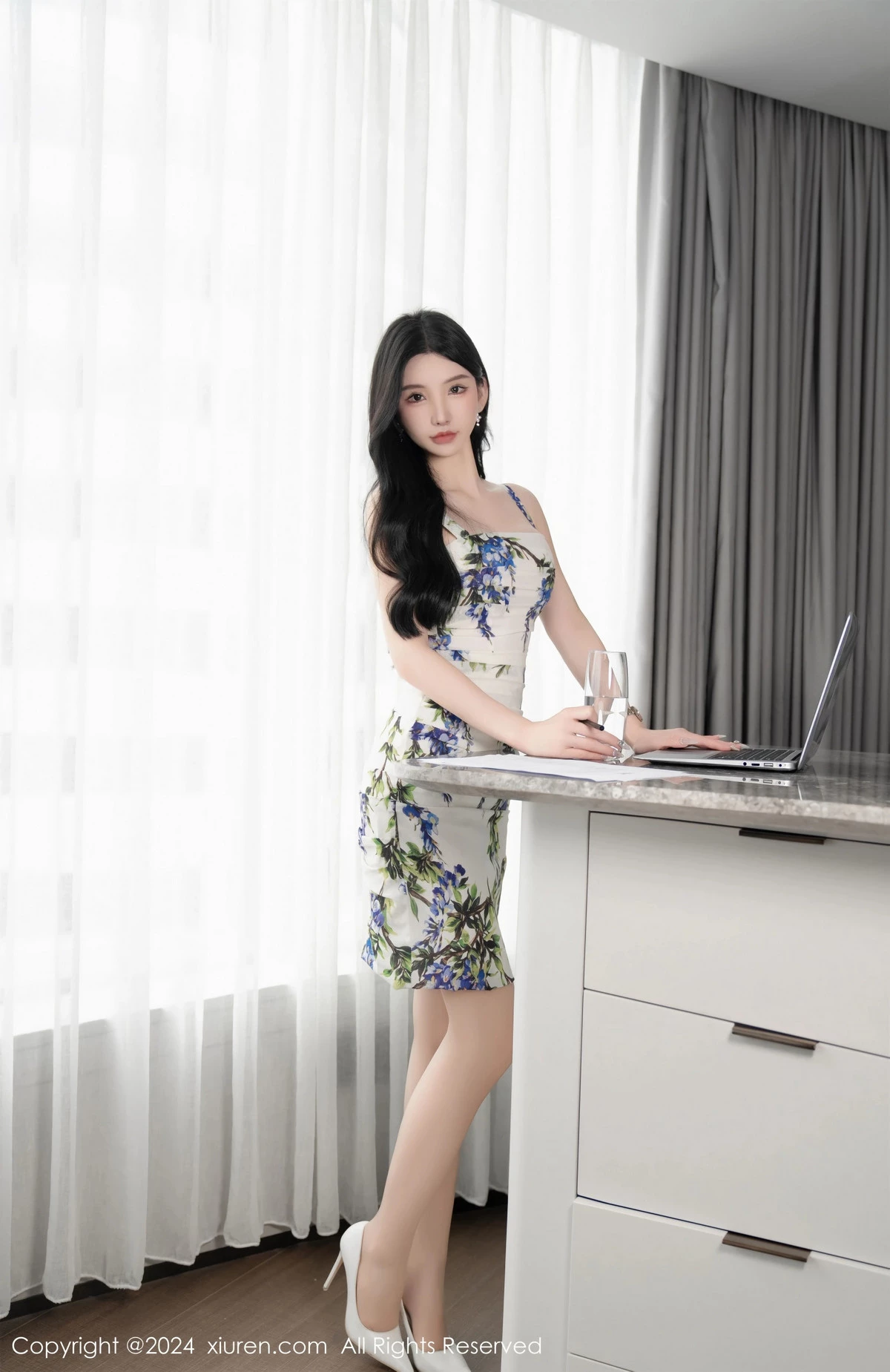 [[XiuRen秀人网]秀人网]No.8513_女神周于希Sally性感图案旗袍服饰配超薄肉丝秀丰腴身姿诱惑写真85P