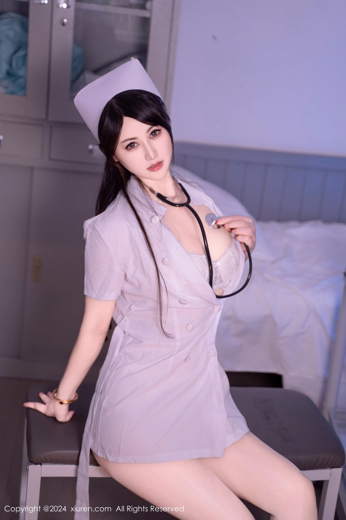 [[XiuRen秀人网]秀人网]No.8514_模特诗诗kiki私房性感护士服露白色蕾丝内衣秀完美身材诱惑写真84P