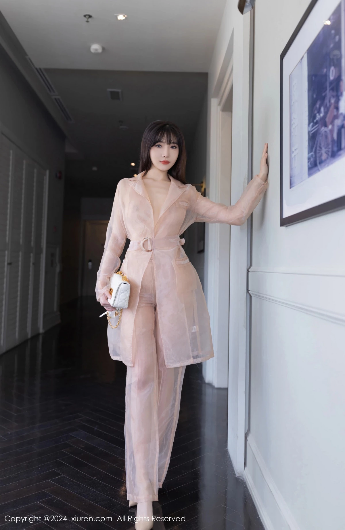 [[XiuRen秀人网]秀人网]No.8509_模特陆萱萱私房性感浅粉色透视西装半脱秀曼妙身材迷人诱惑写真80P