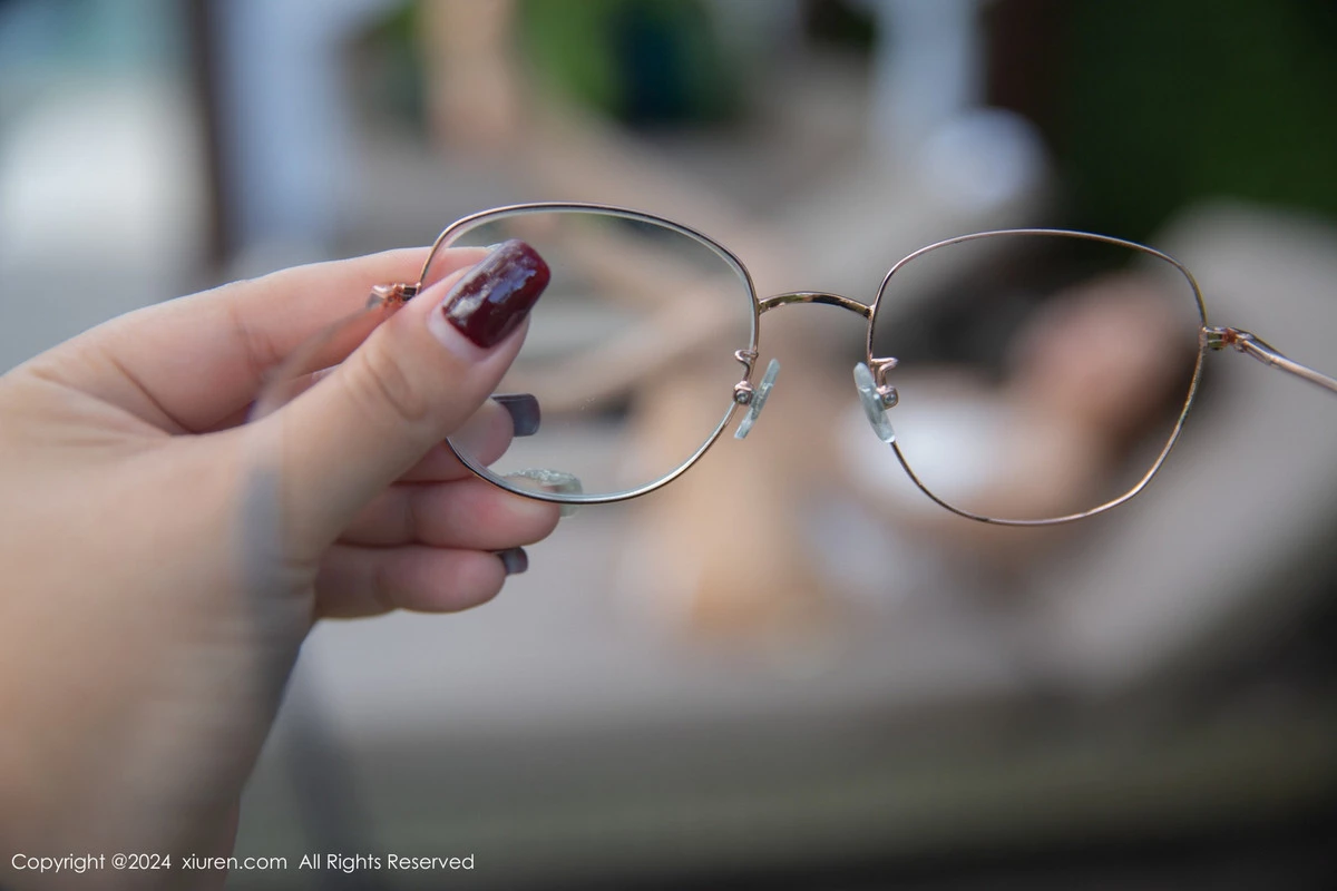 [[XiuRen秀人网]秀人网]No.8522_女神绮里嘉ula性感白色蕾丝内衣配白丝吊袜秀完美身材诱惑写真79P