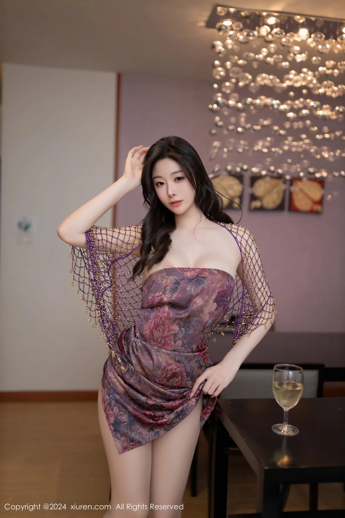[[XiuRen秀人网]秀人网]No.8523_模特小逗逗性感紫色网纱服饰配超薄肉丝秀曼妙身姿撩人诱惑写真86P