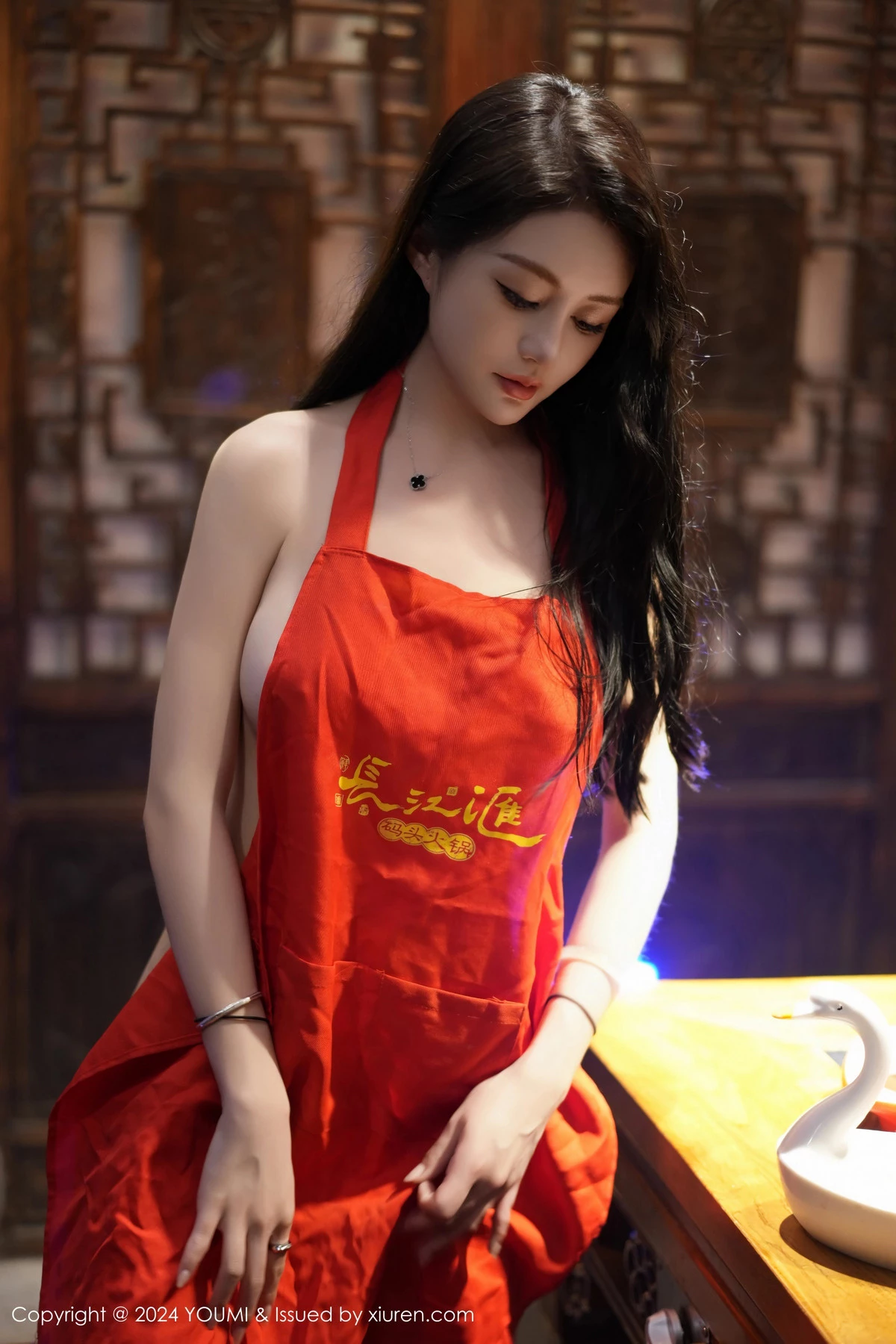 [YouMi尤蜜荟]Vol.1062_模特林幼一性感JK制服露黑色内衣配超薄黑丝秀完美身材诱惑写真70P