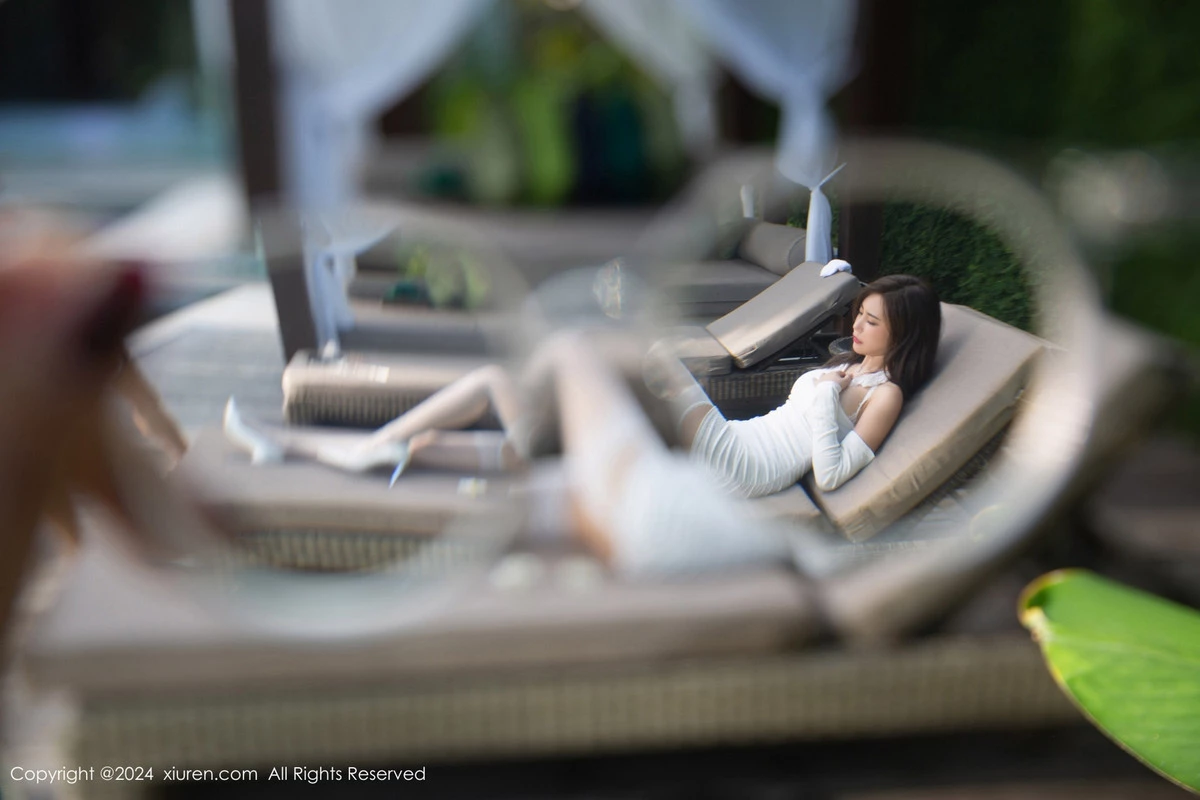 [[XiuRen秀人网]秀人网]No.8522_女神绮里嘉ula性感白色蕾丝内衣配白丝吊袜秀完美身材诱惑写真79P