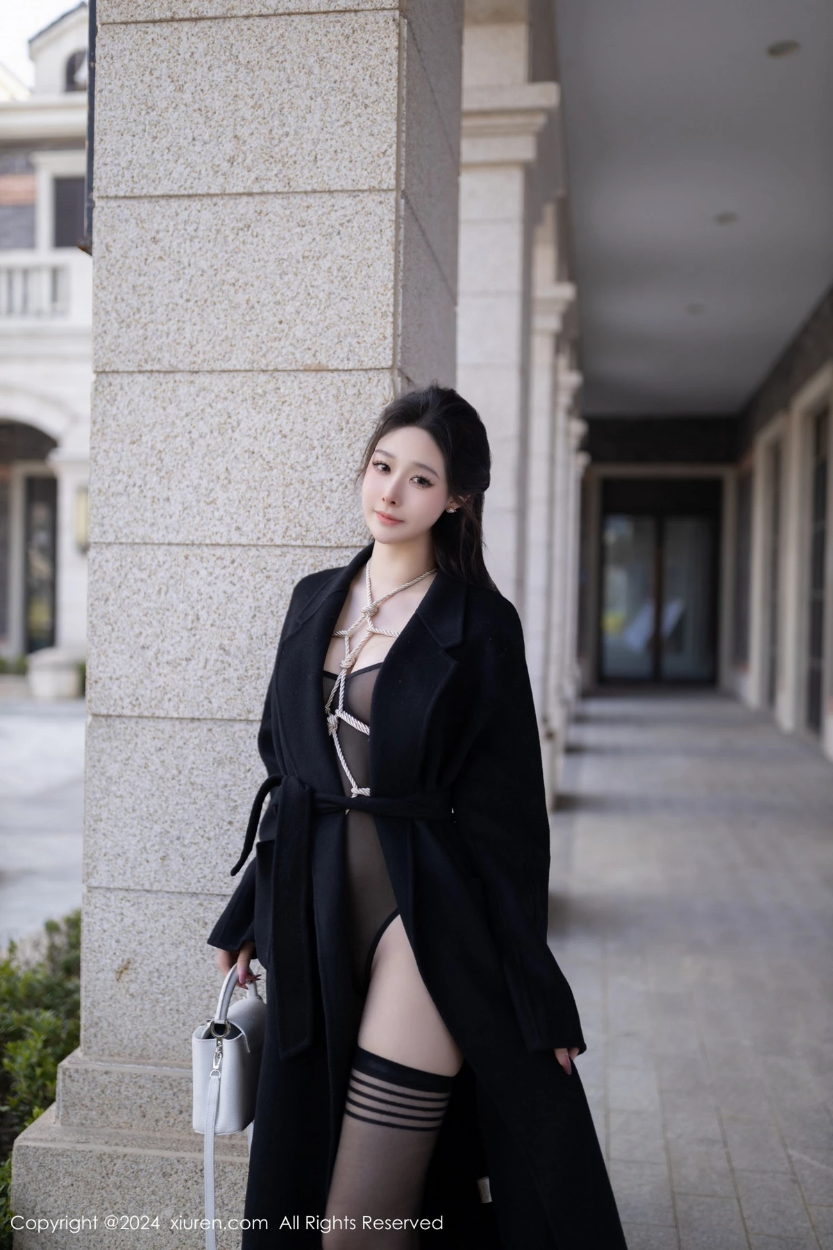 [[XiuRen秀人网]秀人网]No.8552_模特小逗逗性感黑色薄纱连体衣情趣捆绑秀惹火身材撩人诱惑写真80P