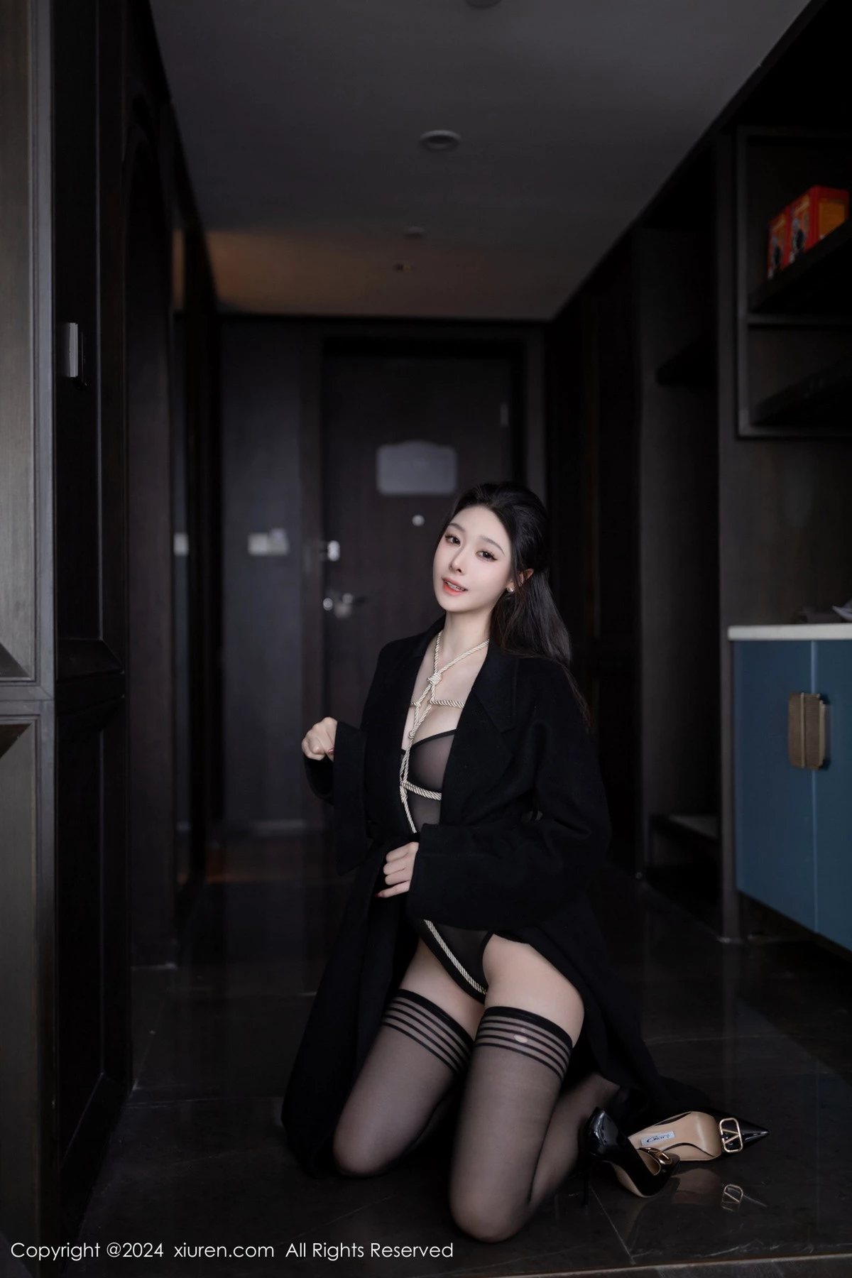 [[XiuRen秀人网]秀人网]No.8552_模特小逗逗性感黑色薄纱连体衣情趣捆绑秀惹火身材撩人诱惑写真80P