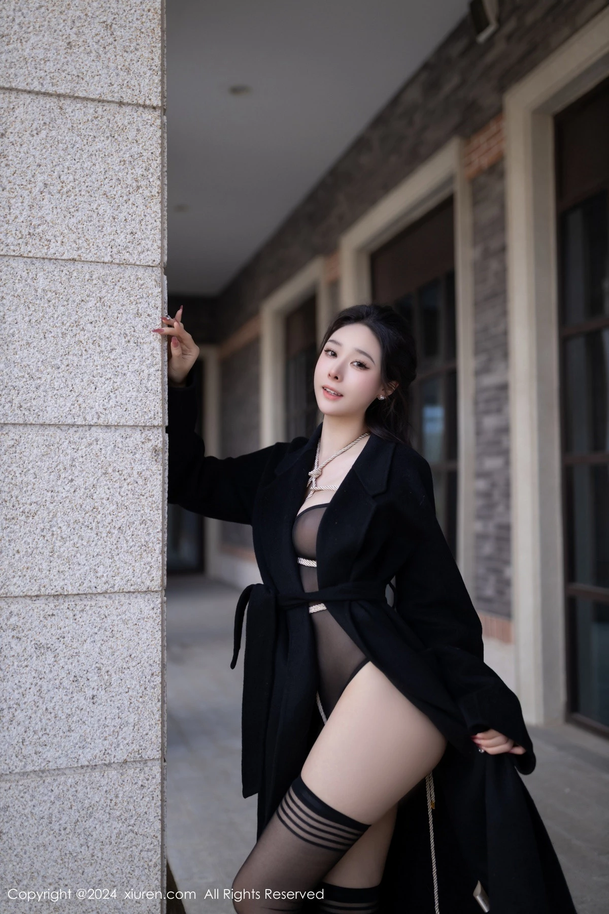 [[XiuRen秀人网]秀人网]No.8552_模特小逗逗性感黑色薄纱连体衣情趣捆绑秀惹火身材撩人诱惑写真80P