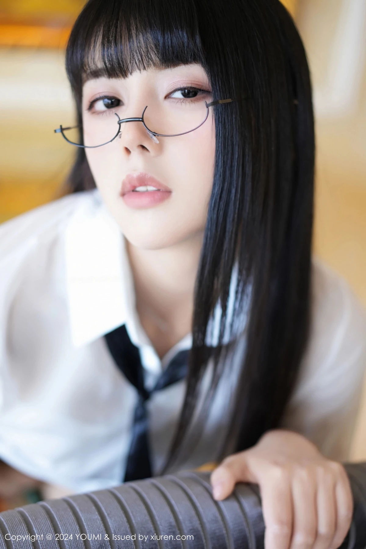 [YouMi尤蜜荟]Vol.1063_模特赵可欣baby性感白T配黑短裙露超薄黑丝秀曼妙身姿诱惑写真73P