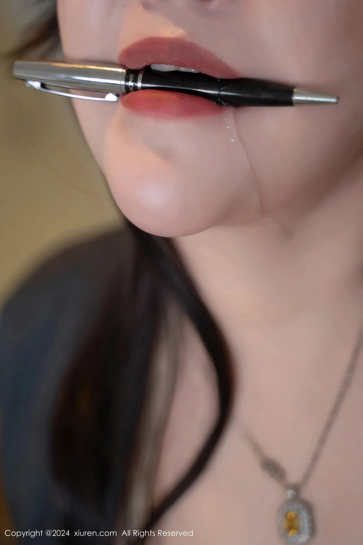 [[XiuRen秀人网]秀人网]No.8541_模特王婉悠Queen性感秘书OL服饰配黑丝袜秀丰腴身材诱惑写真91P