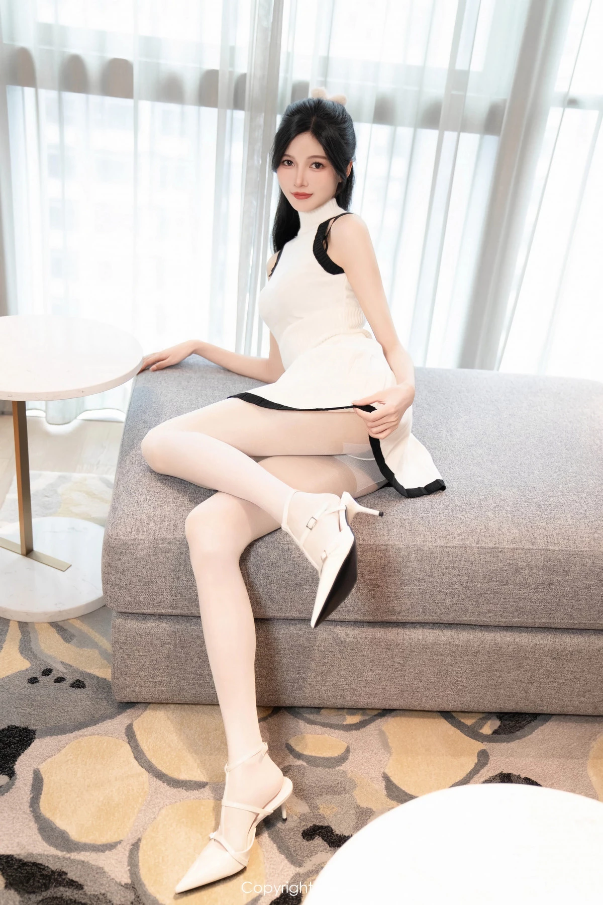 [[XiuRen秀人网]秀人网]No.8544_模特程程程性感白色针织套装露黑色内衣配白丝袜秀美腿诱惑写真95P