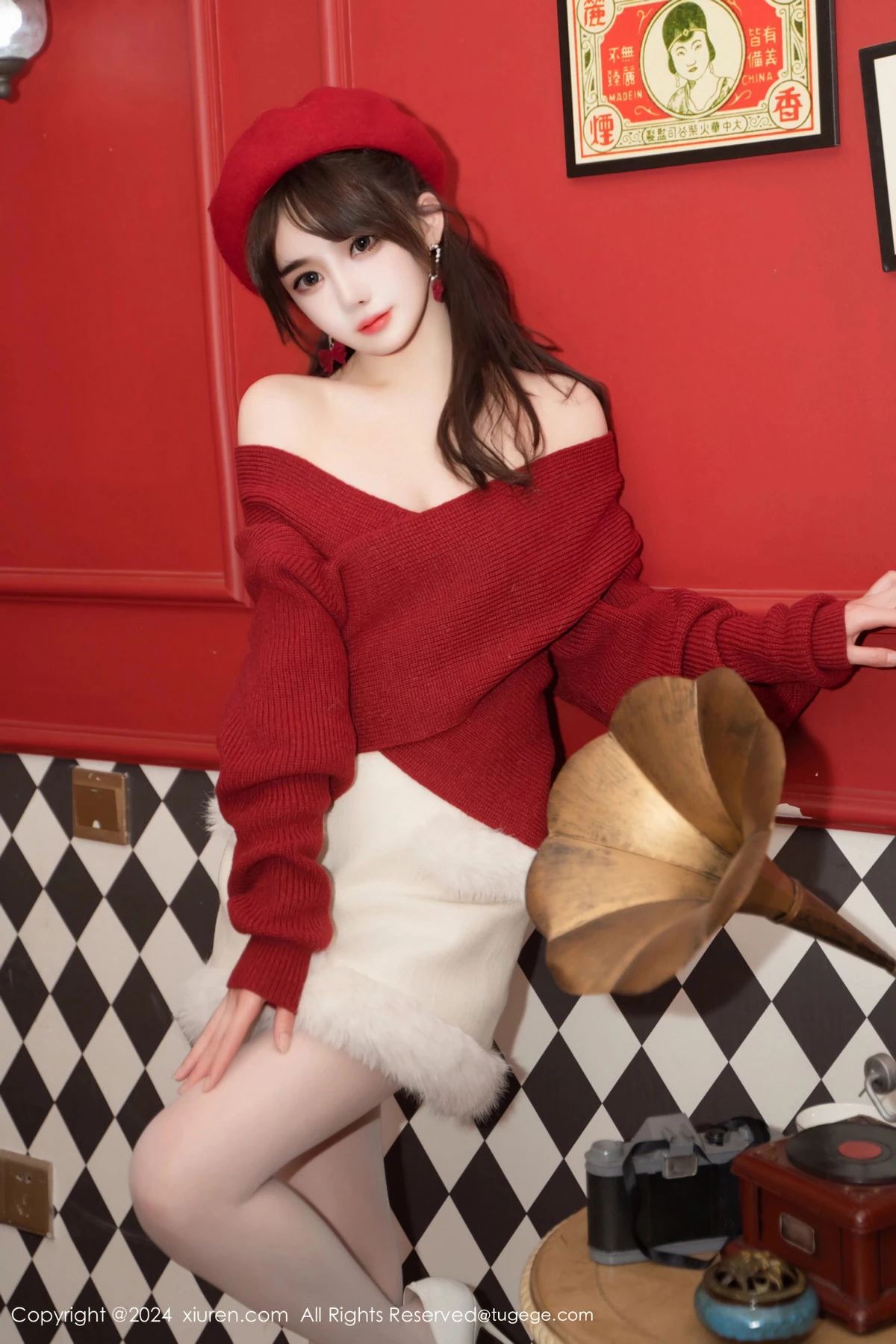 [[XiuRen秀人网]秀人网]No.8551_模特林月月私房性感红色毛衣配开档肉丝秀柔美身姿完美诱惑写真81P