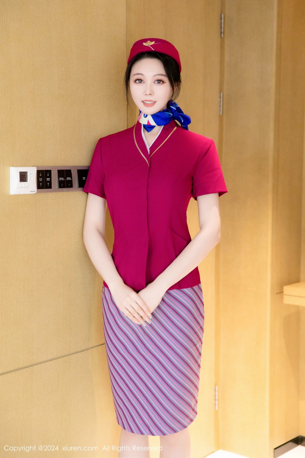 [[XiuRen秀人网]秀人网]No.8563_模特清妙性感空姐制服配超薄无内肉丝秀完美身材迷人美腿写真89P