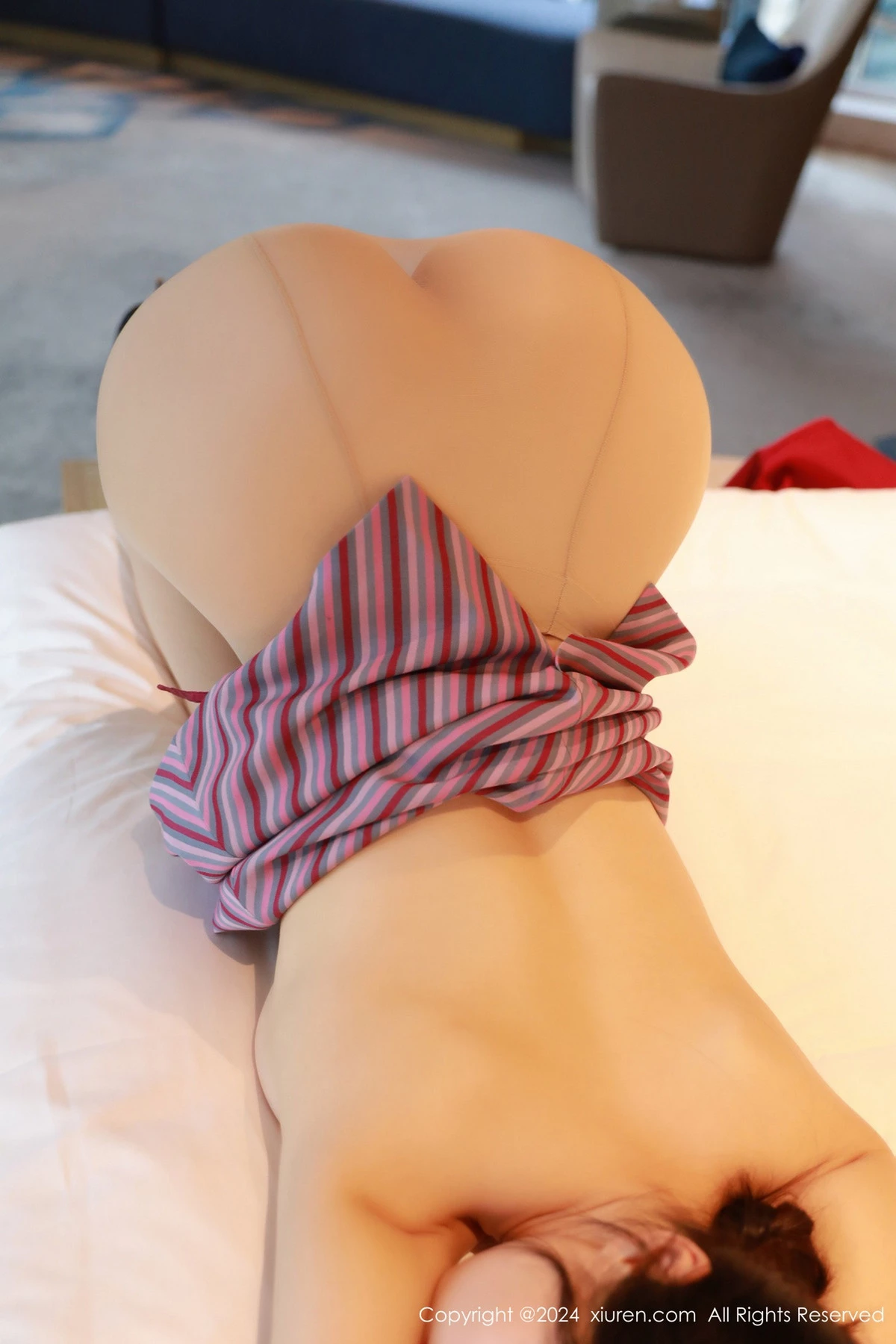 [[XiuRen秀人网]秀人网]No.8563_模特清妙性感空姐制服配超薄无内肉丝秀完美身材迷人美腿写真89P