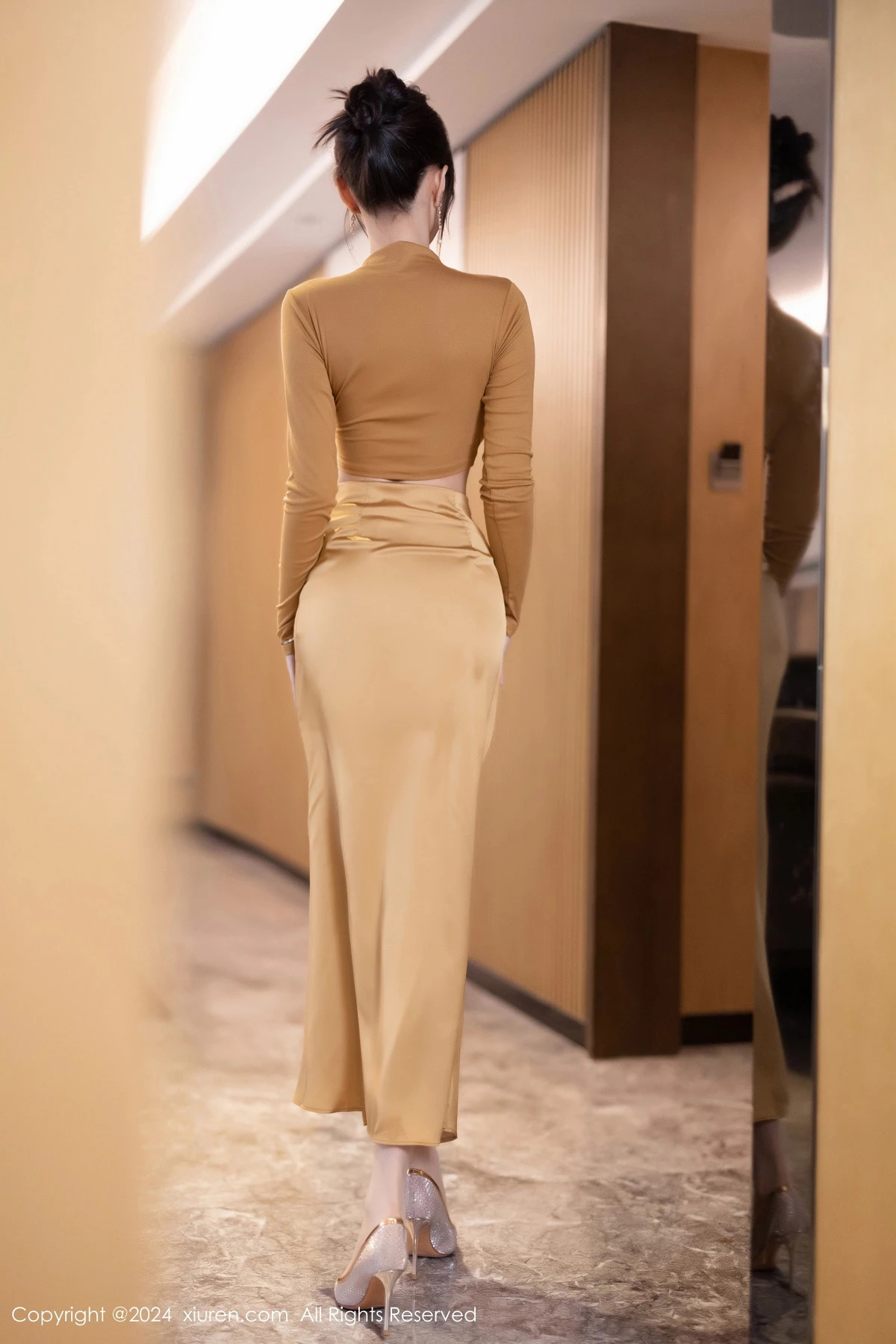 [[XiuRen秀人网]秀人网]No.8574_模特玥儿玥性感黄色长裙配原色丝袜+黑色情趣内衣惹火诱惑写真81P