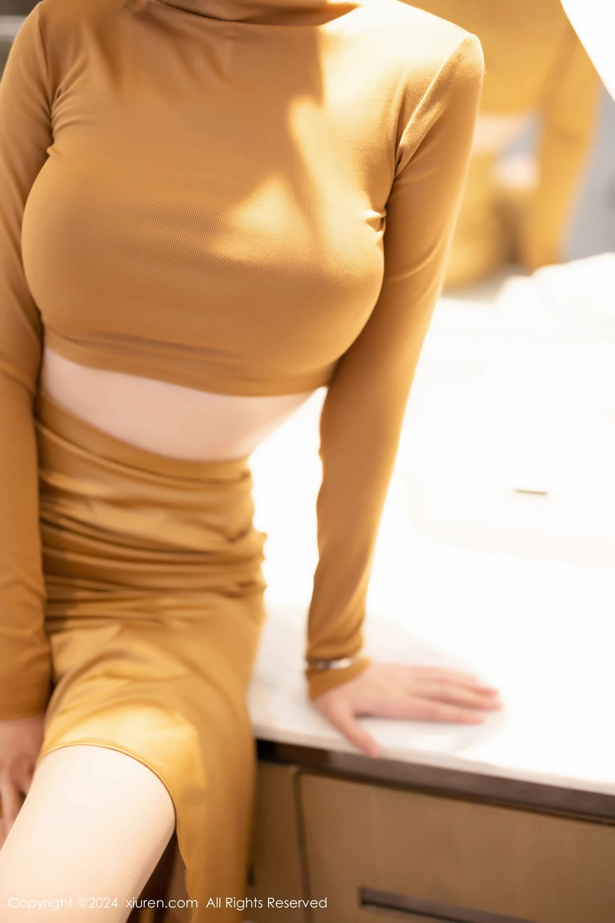 [[XiuRen秀人网]秀人网]No.8574_模特玥儿玥性感黄色长裙配原色丝袜+黑色情趣内衣惹火诱惑写真81P