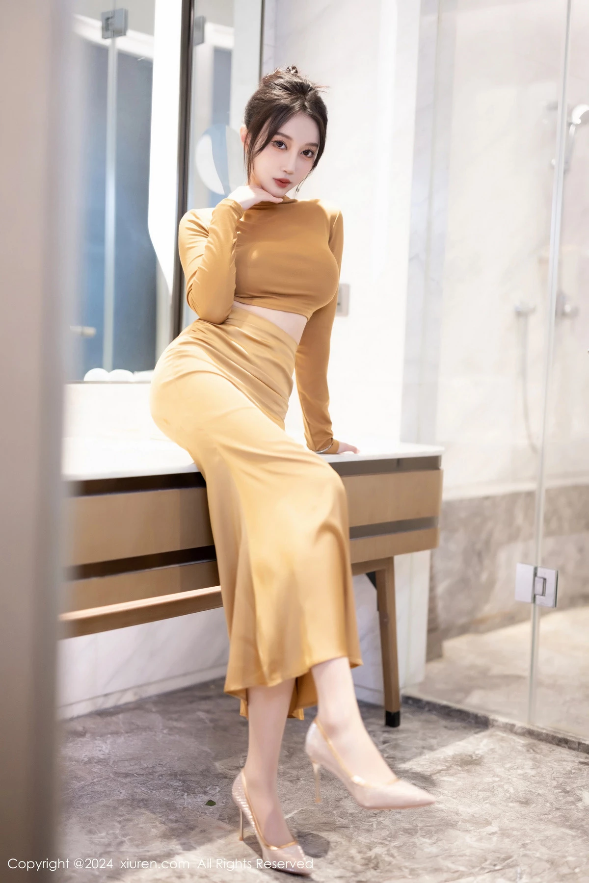 [[XiuRen秀人网]秀人网]No.8574_模特玥儿玥性感黄色长裙配原色丝袜+黑色情趣内衣惹火诱惑写真81P