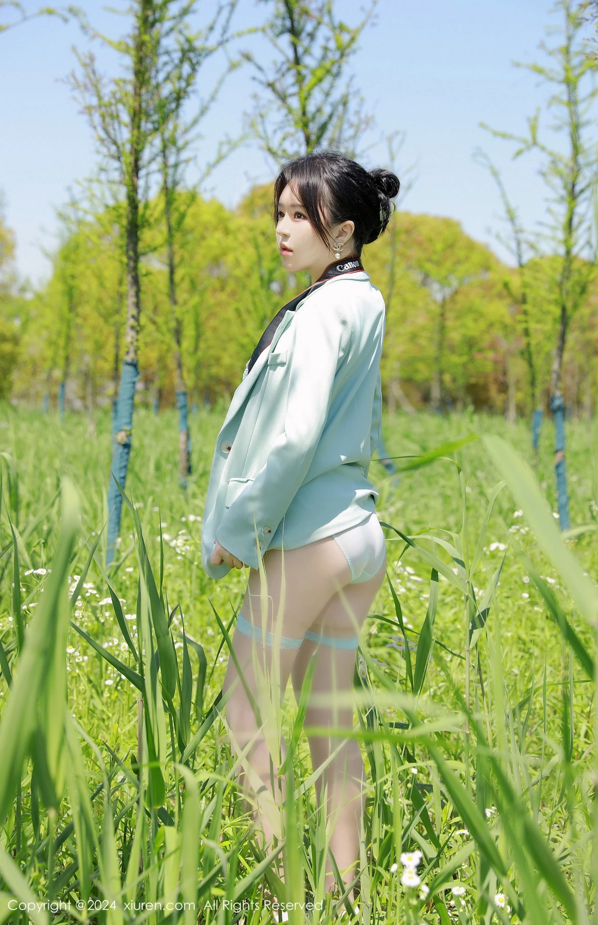 [[XiuRen秀人网]秀人网]No.8601_模特小薯条nienie户外浅绿色内衣配超薄肉丝秀曼妙身姿诱惑写真59P