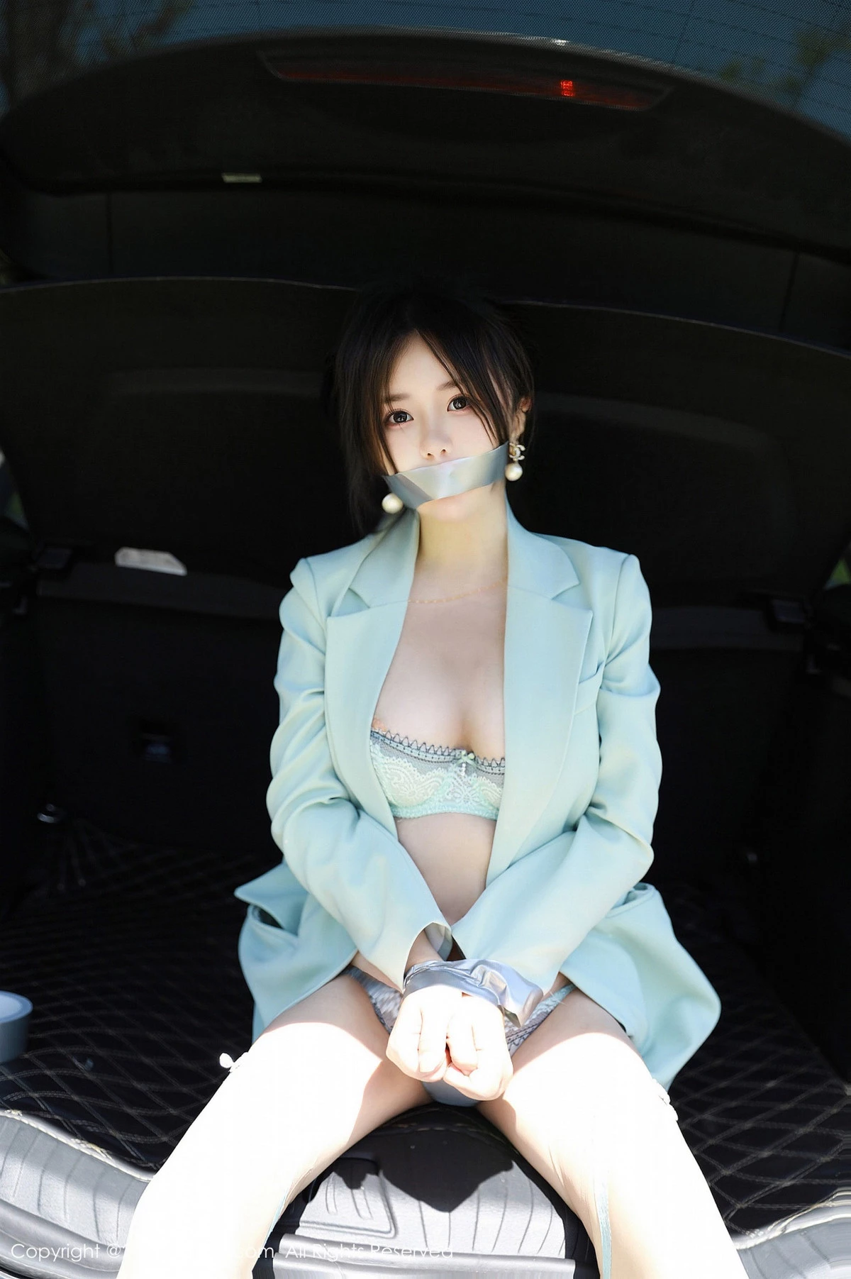 [[XiuRen秀人网]秀人网]No.8601_模特小薯条nienie户外浅绿色内衣配超薄肉丝秀曼妙身姿诱惑写真59P