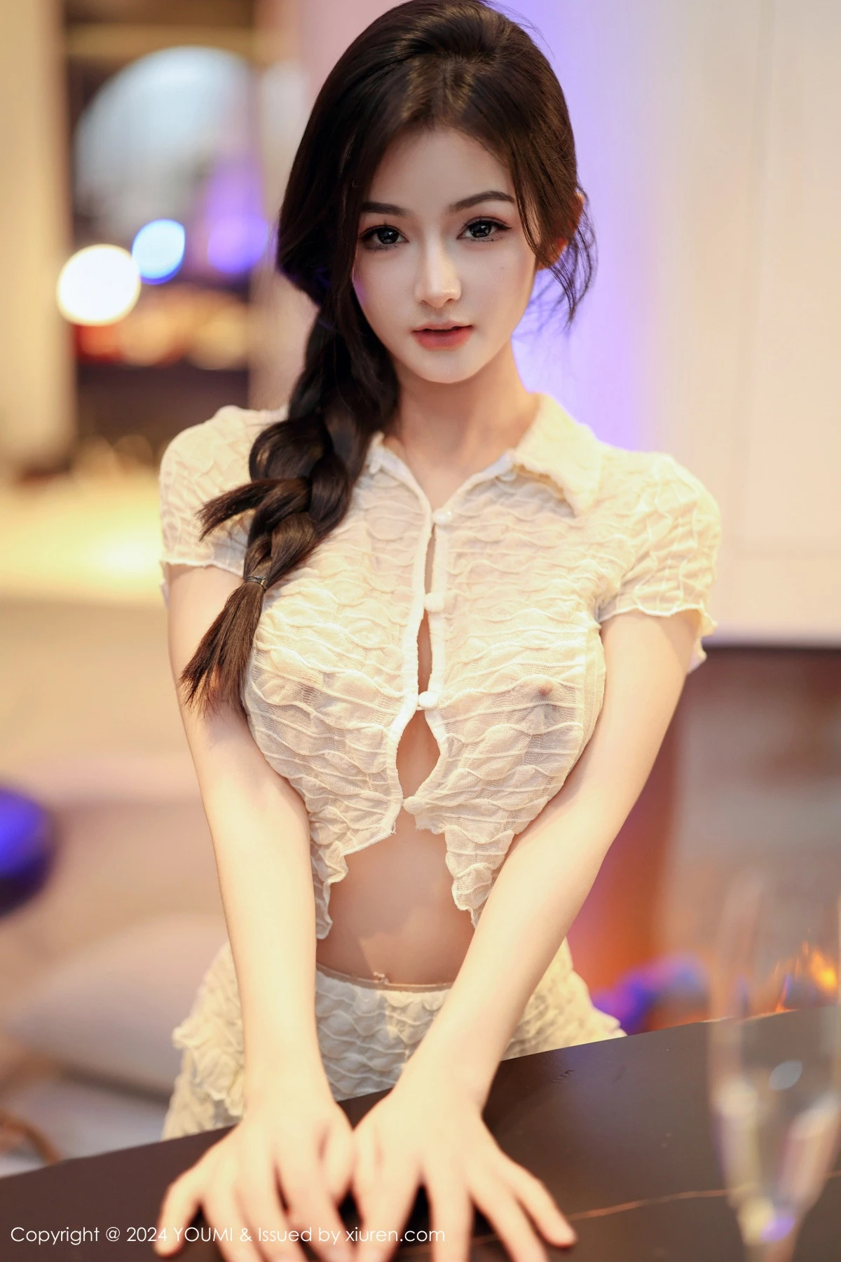 [YouMi尤蜜荟]Vol.1067_模特谭小灵性感浅色轻透上衣配超薄肉丝秀丰腴有致身材诱惑写真82P