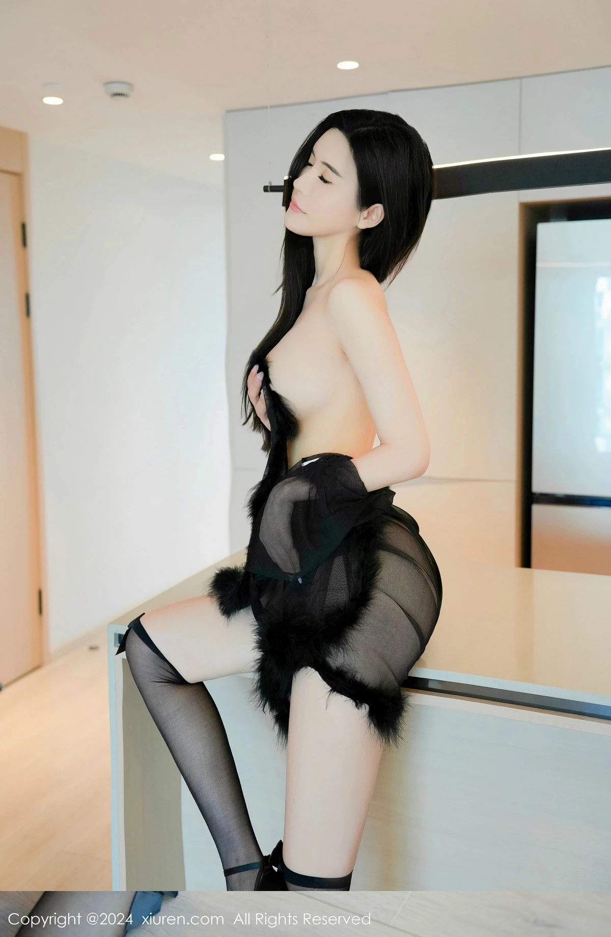 [[XiuRen秀人网]秀人网]No.8594_模特晚苏susu性感黑色情趣服饰配黑丝袜秀翘臀美腿惹火诱惑写真80P