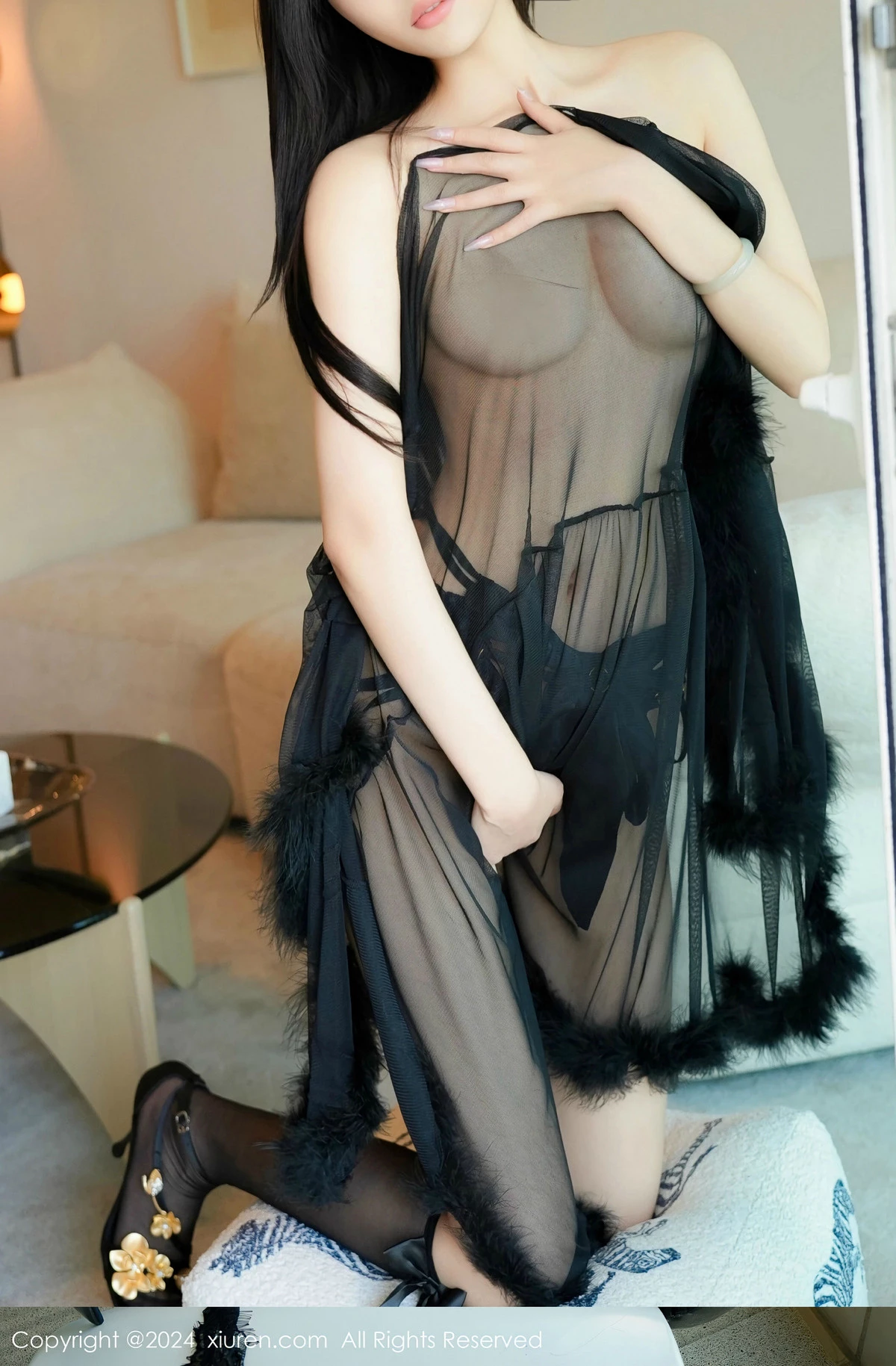 [[XiuRen秀人网]秀人网]No.8594_模特晚苏susu性感黑色情趣服饰配黑丝袜秀翘臀美腿惹火诱惑写真80P