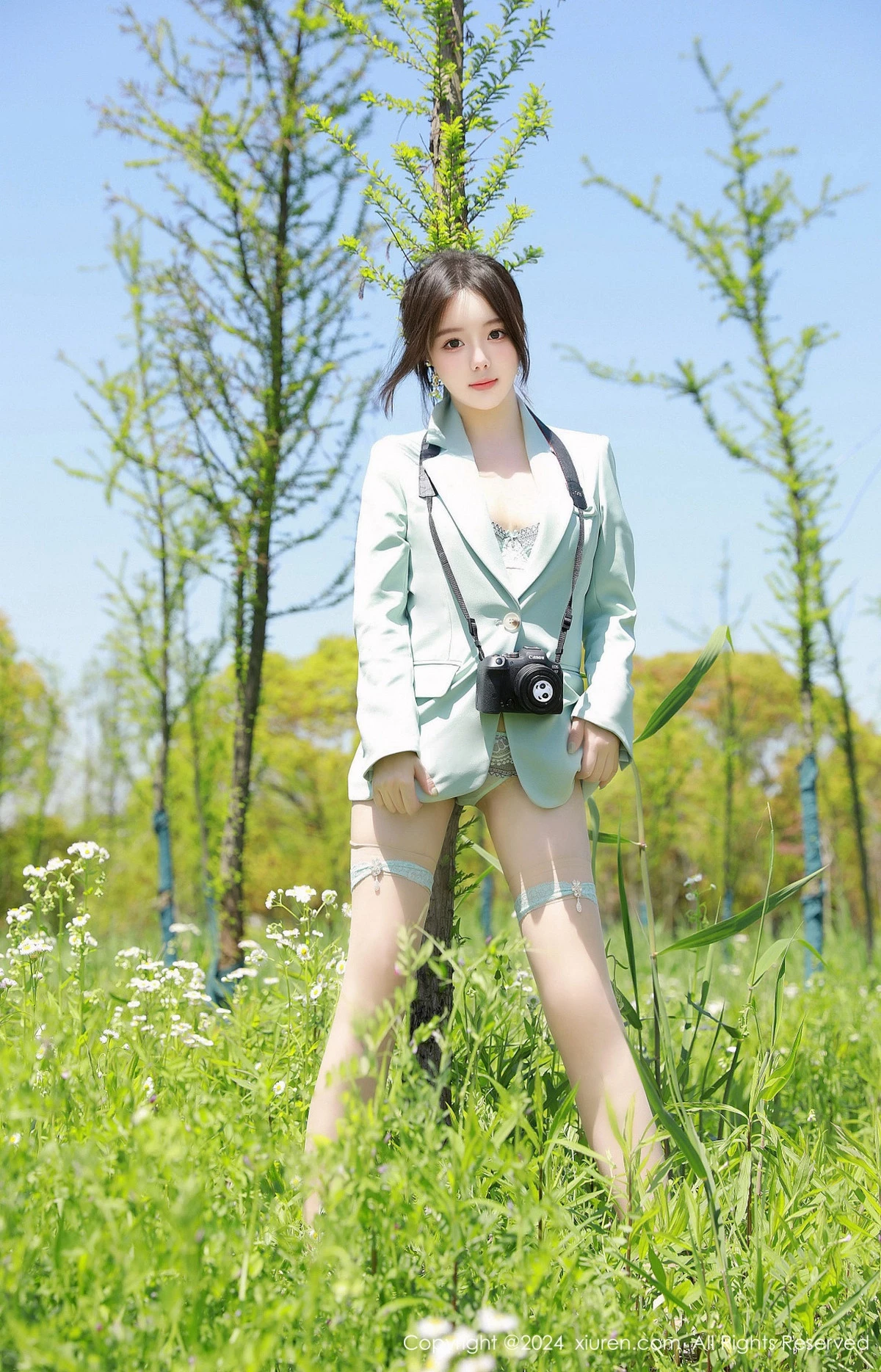 [[XiuRen秀人网]秀人网]No.8601_模特小薯条nienie户外浅绿色内衣配超薄肉丝秀曼妙身姿诱惑写真59P