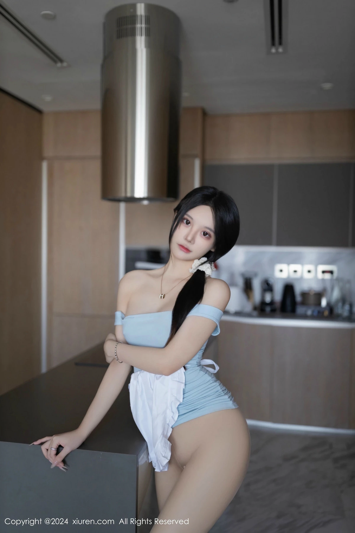 [[XiuRen秀人网]秀人网]No.8597_模特幼幼性感浅蓝色连衣短裙配超薄肉丝秀完美身材迷人诱惑写真80P