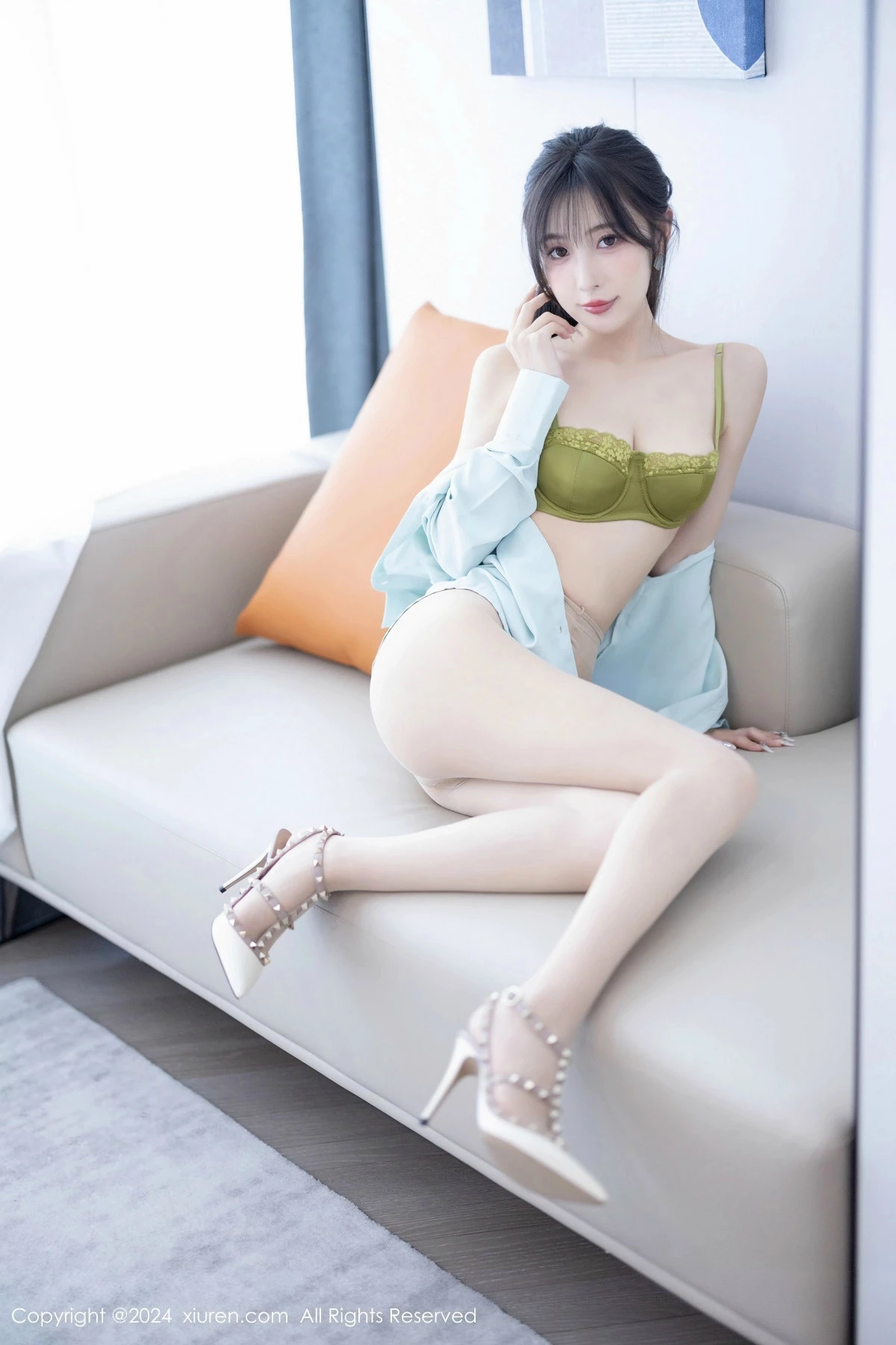 [[XiuRen秀人网]秀人网]No.8589_模特林星阑性感浅绿衬衫配白短裙露超薄肉丝秀曼妙身姿诱惑写真86P