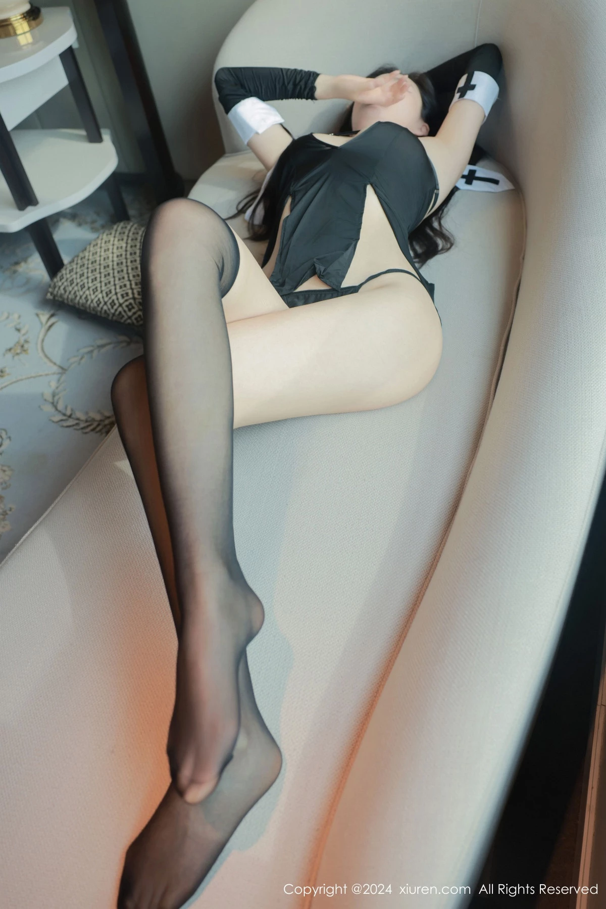 [[XiuRen秀人网]秀人网]No.8614_模特雪糕CiCi性感修女服饰配黑色丝袜露丁字裤秀翘臀诱惑写真80P