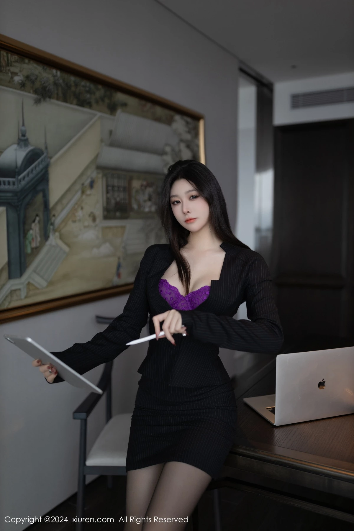 [[XiuRen秀人网]秀人网]No.8626_模特小逗逗黑色秘书OL服饰露紫色内衣配超薄黑丝极致魅惑写真81P