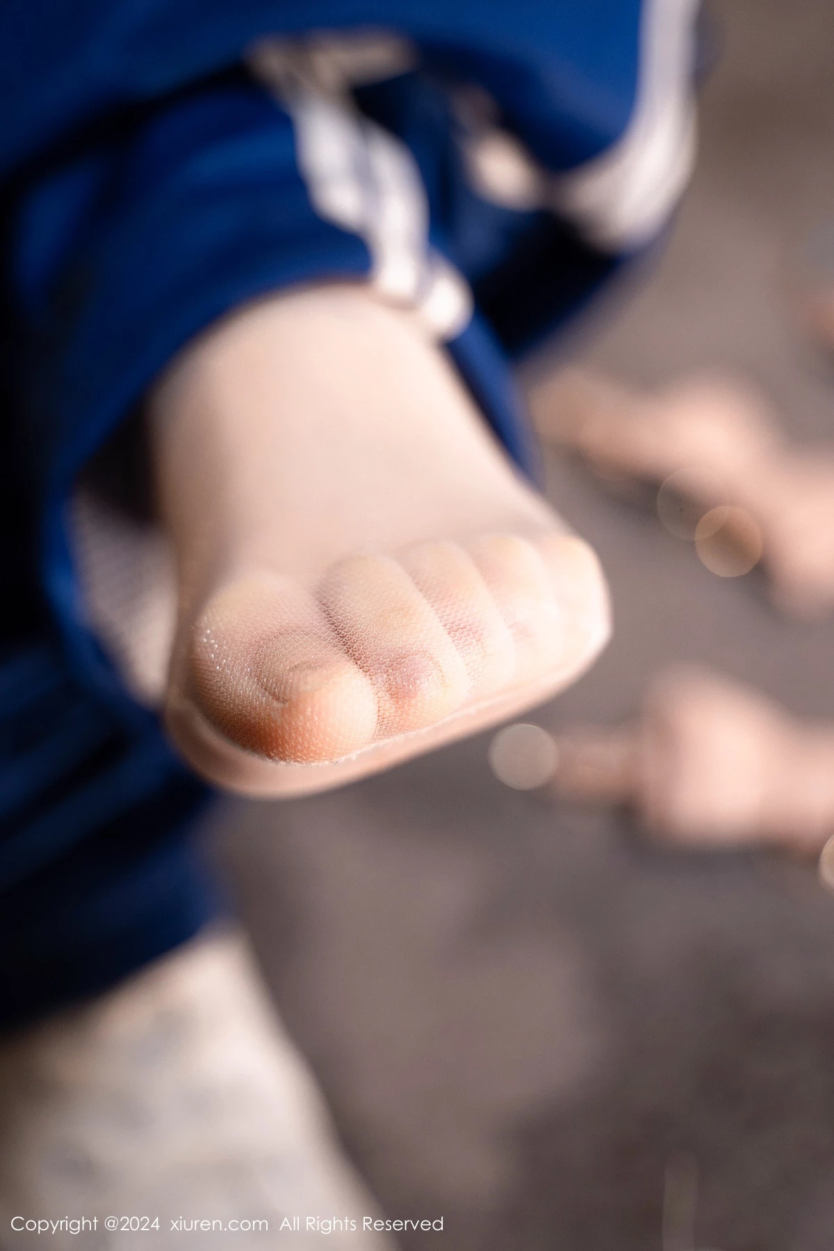 [[XiuRen秀人网]秀人网]No.8621_新人模特粉嫩嫩性感学妹服饰露粉色内衣配超薄肉丝迷人诱惑写真82P