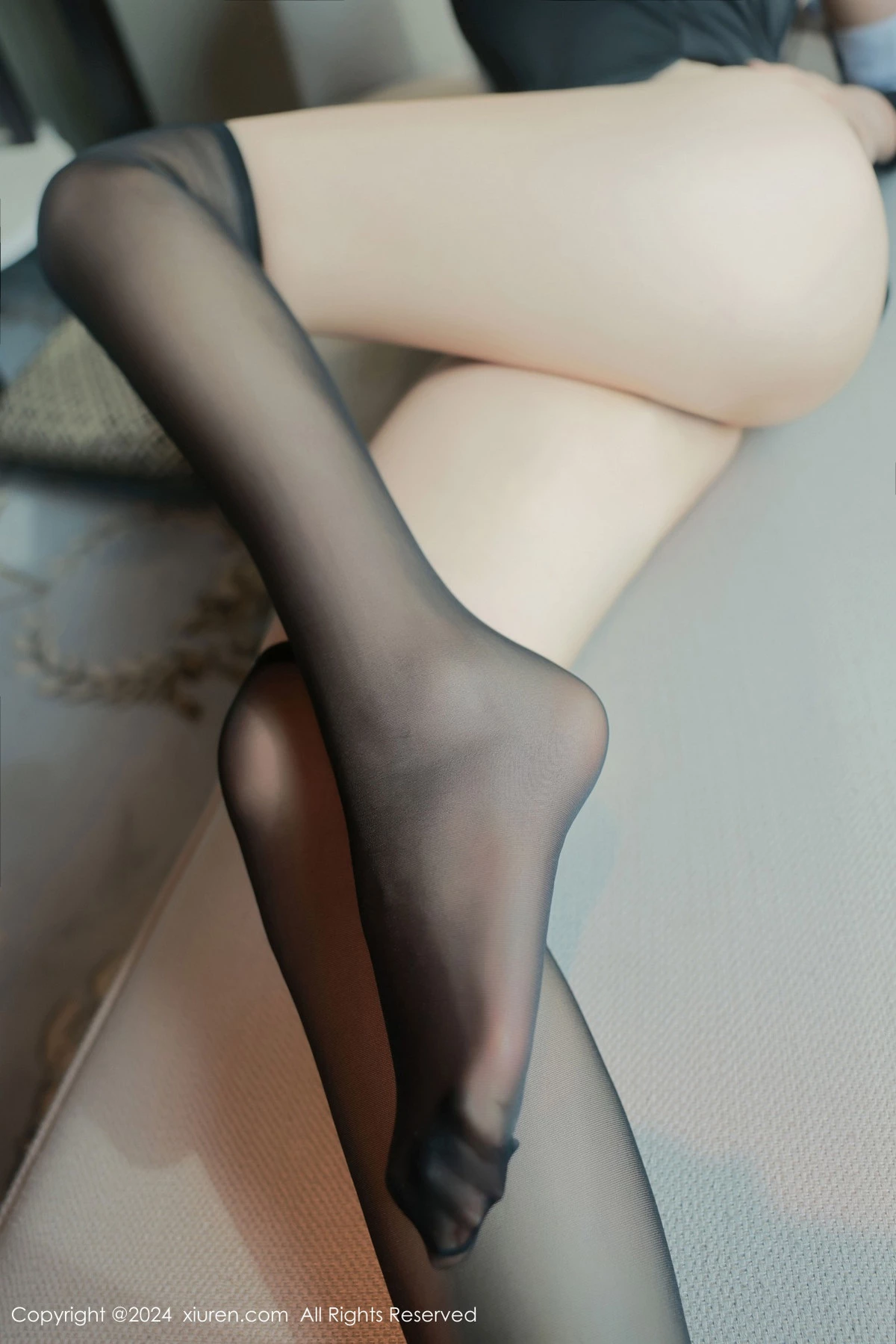 [[XiuRen秀人网]秀人网]No.8614_模特雪糕CiCi性感修女服饰配黑色丝袜露丁字裤秀翘臀诱惑写真80P