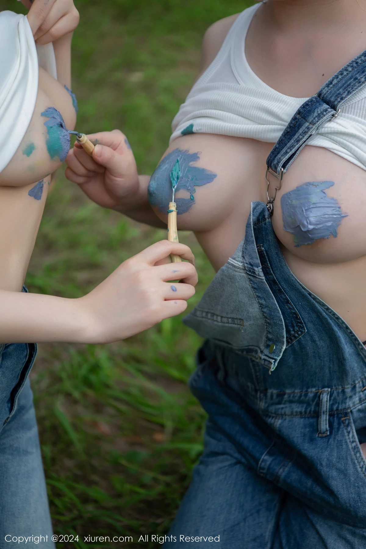 [[XiuRen秀人网]秀人网]No.8638_模特合集豆瓣酱户外性感白T配牛仔裤露超薄丝袜秀美腿诱惑写真73P