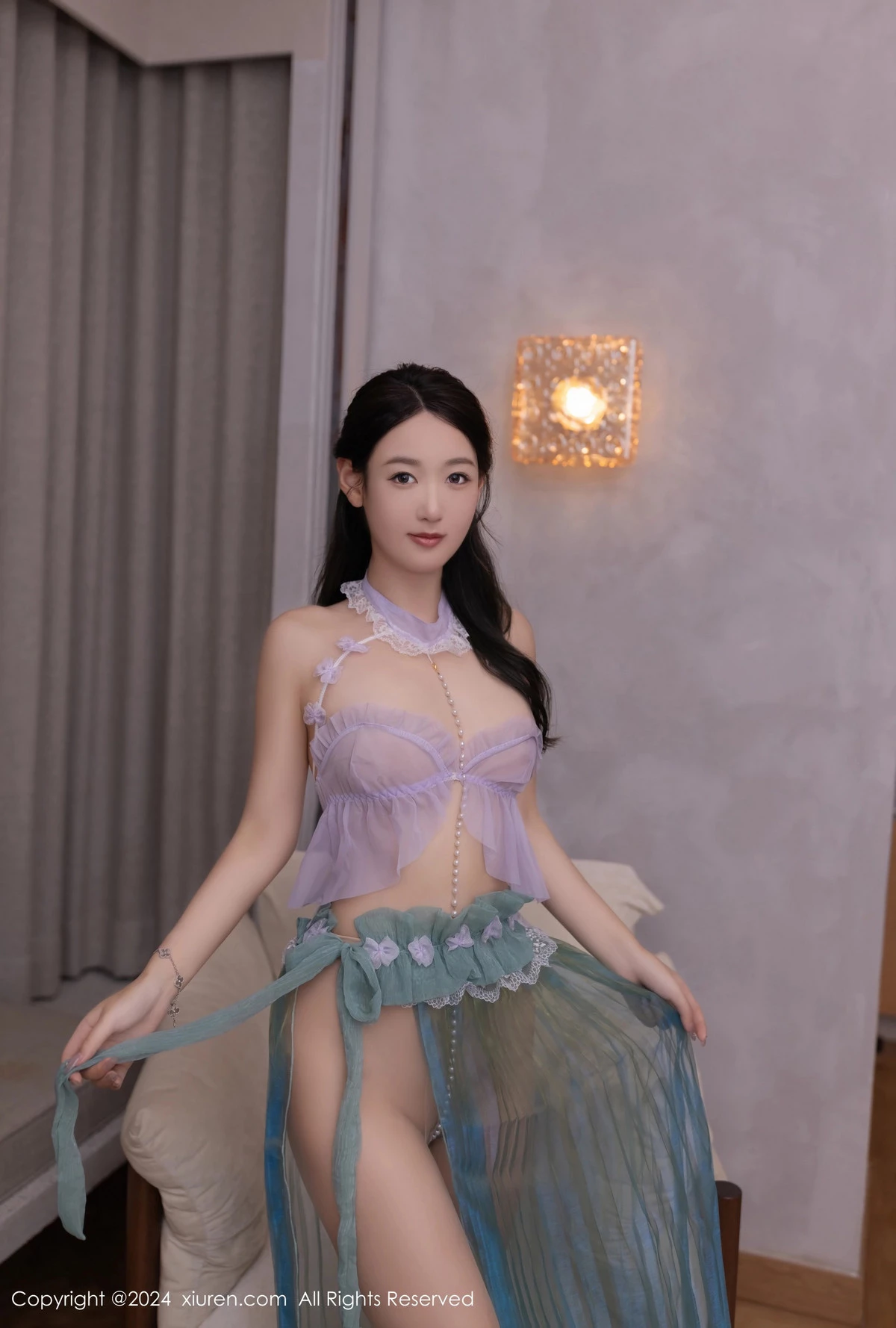 [[XiuRen秀人网]秀人网]No.8644_模特唐安琪性感浅色轻透古风服饰配超薄肉丝秀曼妙身姿诱惑写真80P