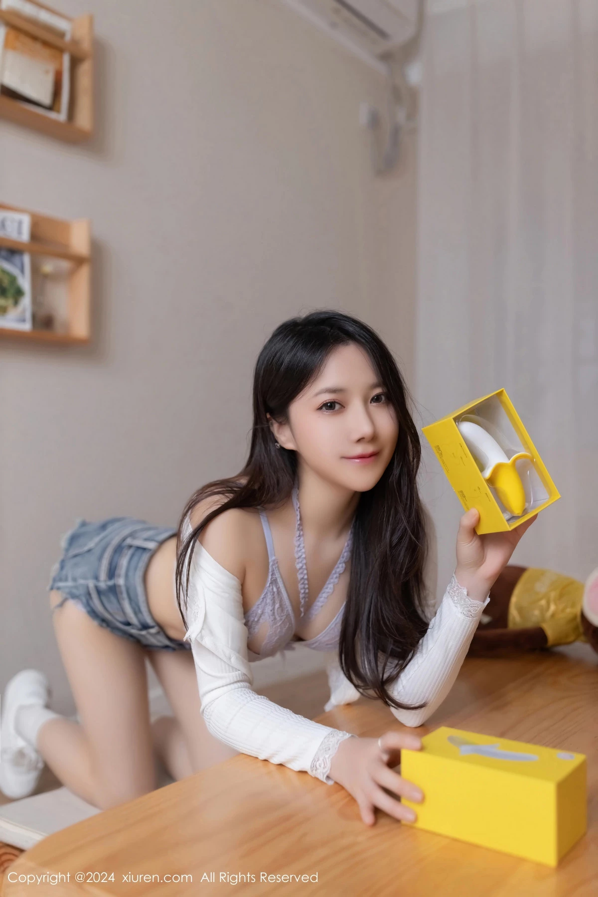 [[XiuRen秀人网]秀人网]No.8639_模特鱼子酱Fish性感白色短T配紫色情趣内衣秀曼妙身姿诱惑写真80P