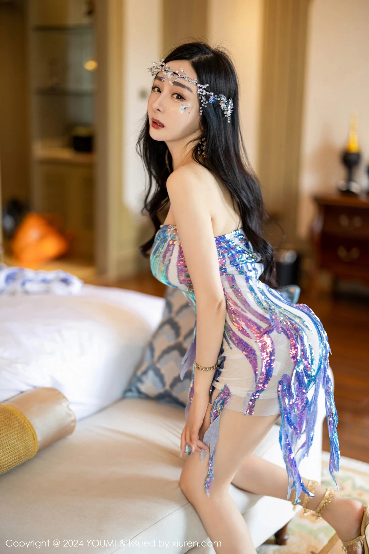 [YouMi尤蜜荟]Vol.1070_模特允爾居家性感紫色露肩连衣短裙配凉高跟秀丰满身材诱惑写真69P