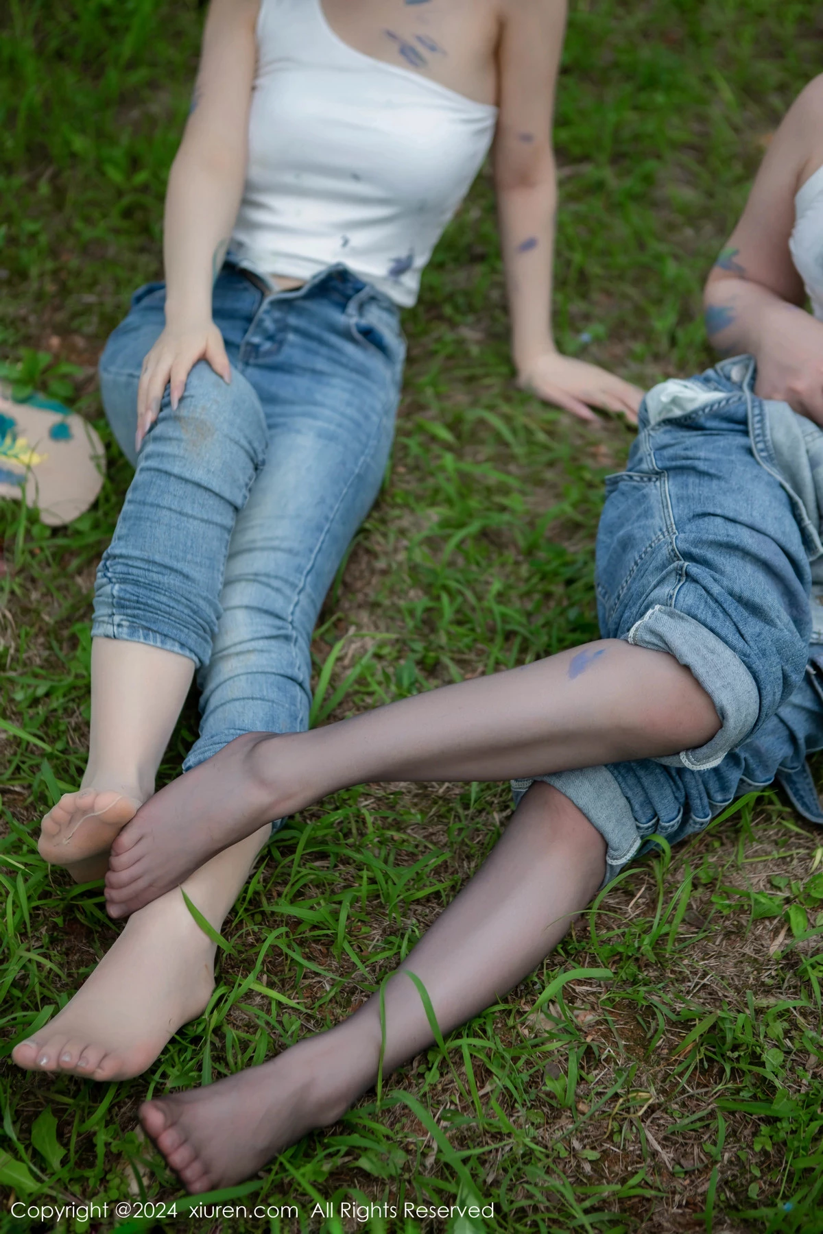 [[XiuRen秀人网]秀人网]No.8638_模特合集豆瓣酱户外性感白T配牛仔裤露超薄丝袜秀美腿诱惑写真73P