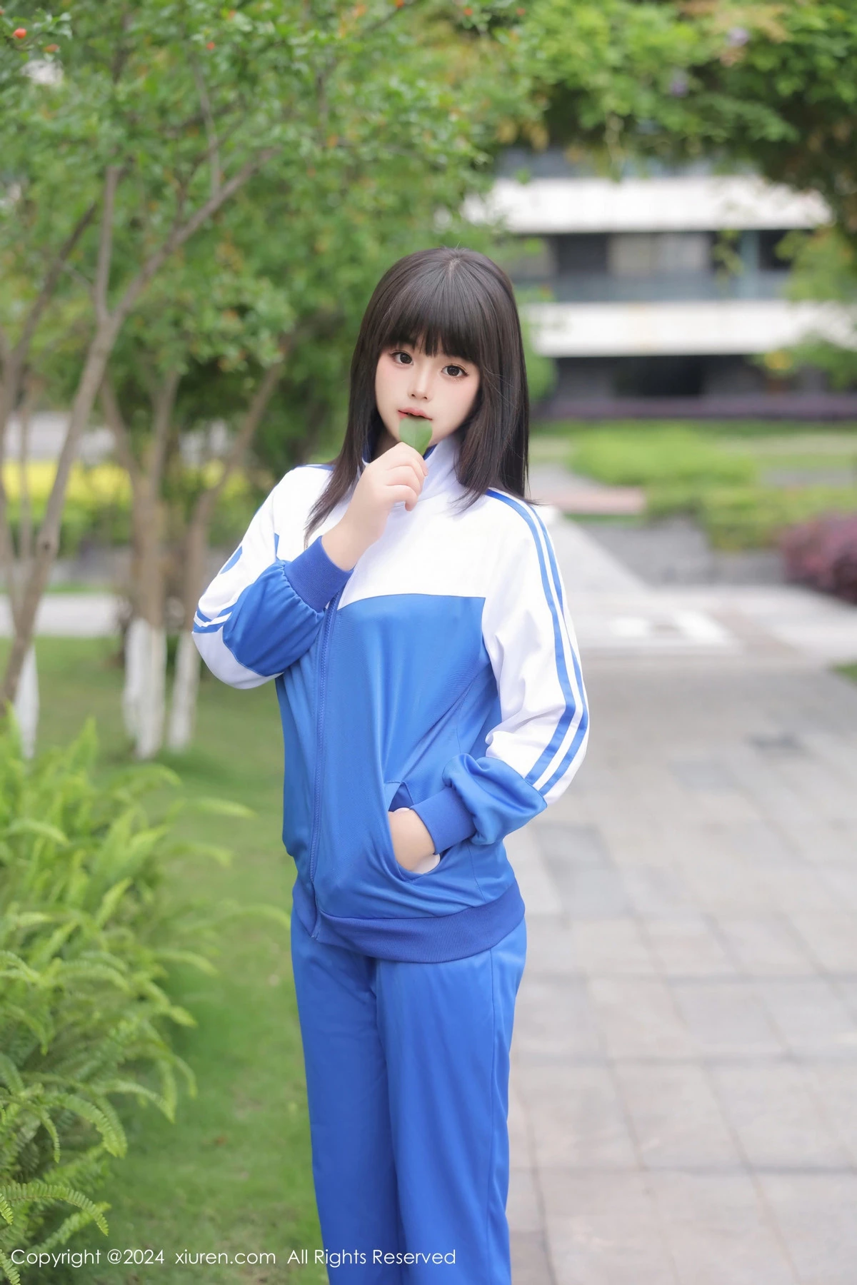 [[XiuRen秀人网]秀人网]No.8648_模特徐若兮性感学生装露黑色蕾丝情趣内衣秀曼妙身姿诱惑写真78P