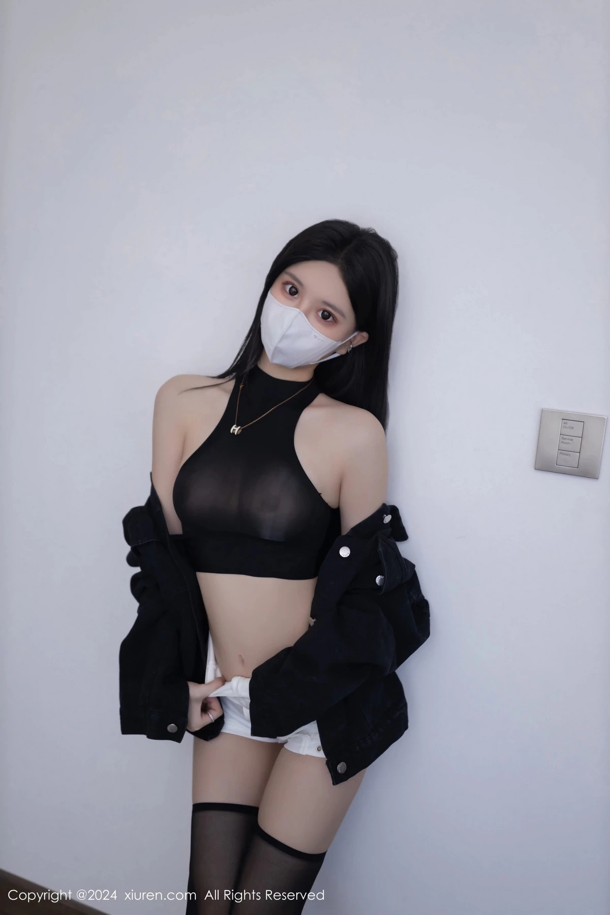 [[XiuRen秀人网]秀人网]No.8636_模特幼幼黑色外衣露性感黑色轻透内衣配黑丝袜秀美腿诱惑写真80P